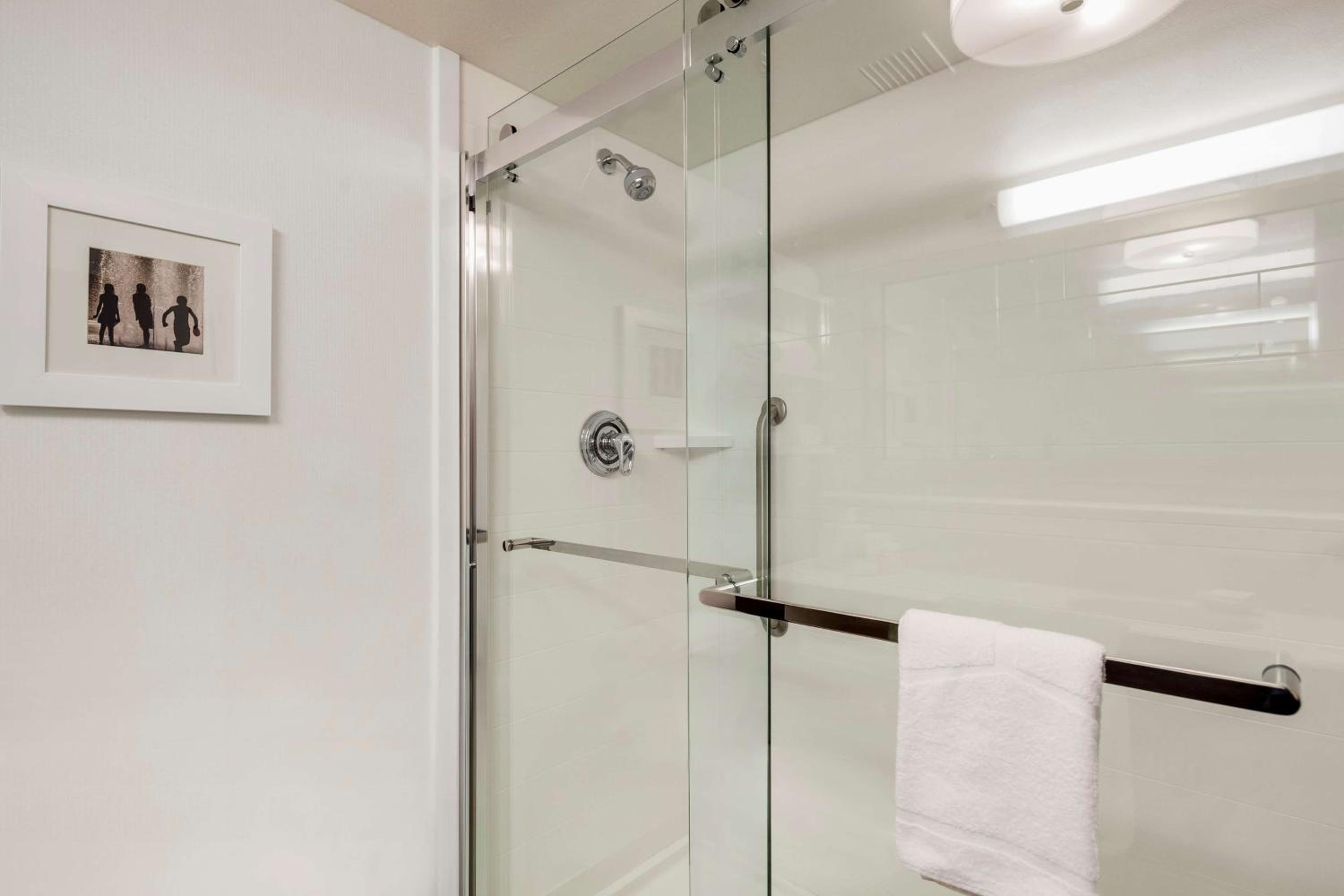 King Studio Suite - Non-Smoking - Photo 4
