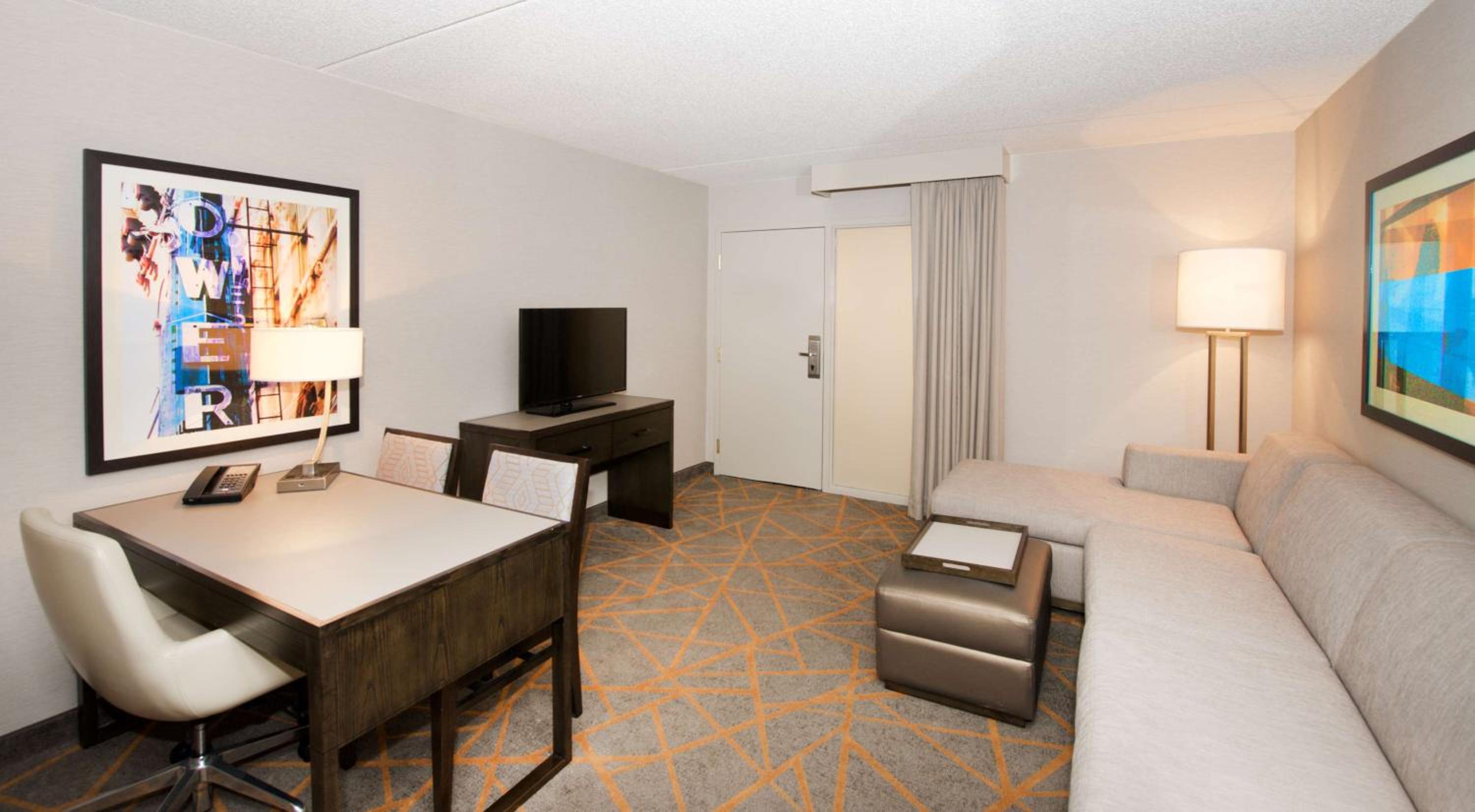 Two-Room King Suite - Non-Smoking - Photo 3