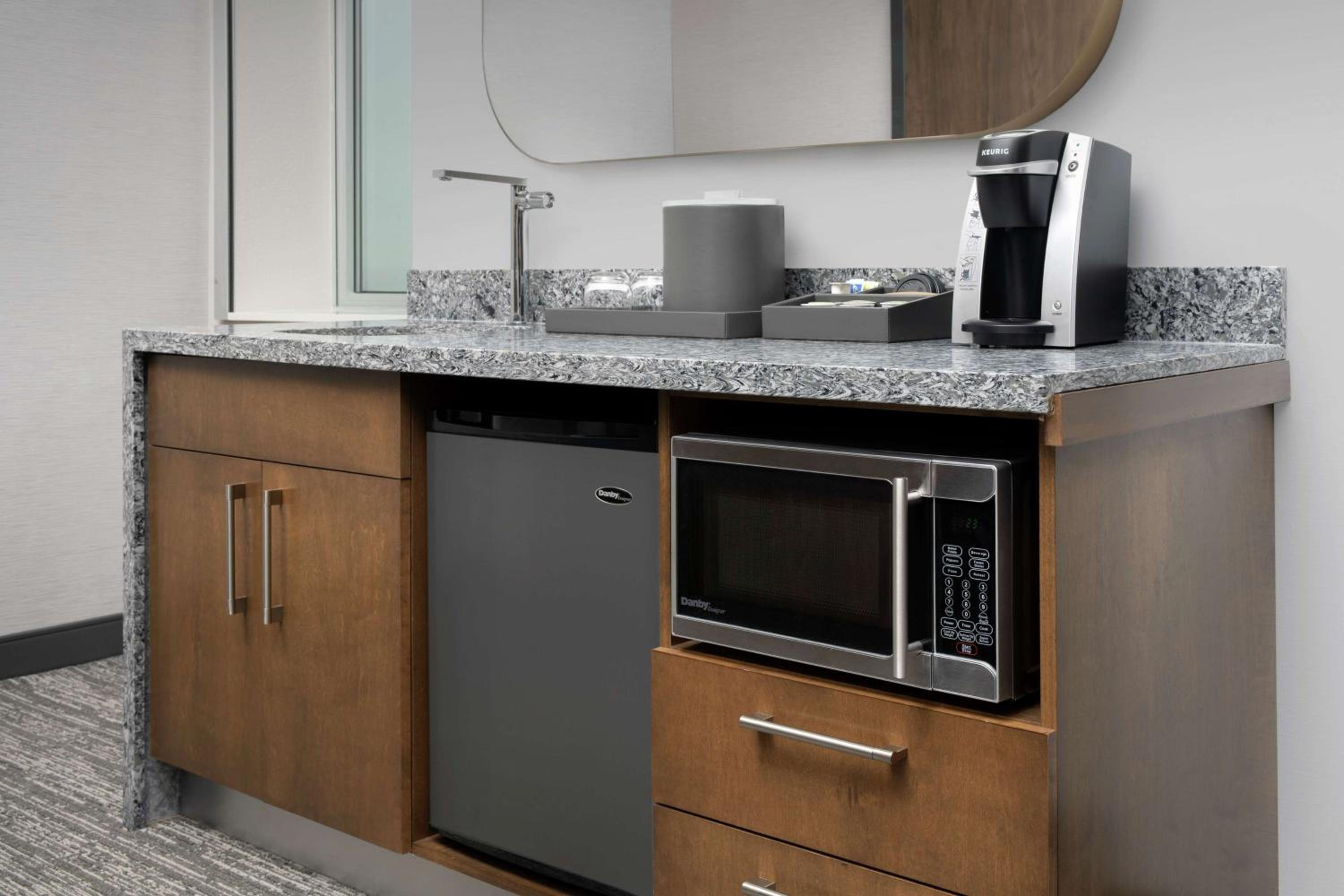 King Studio Suite - Photo 6