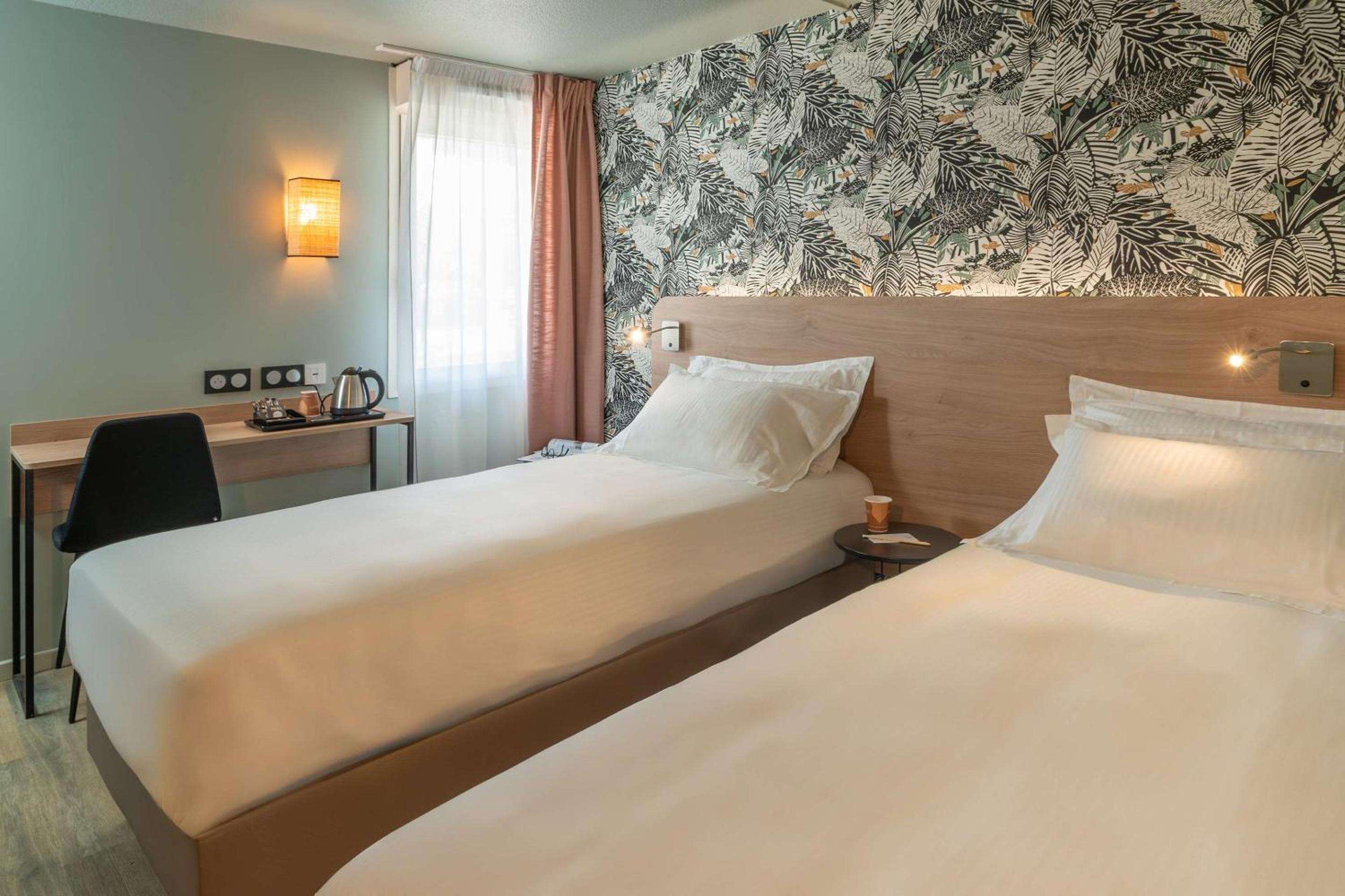 Classic Twin Room - Photo 1