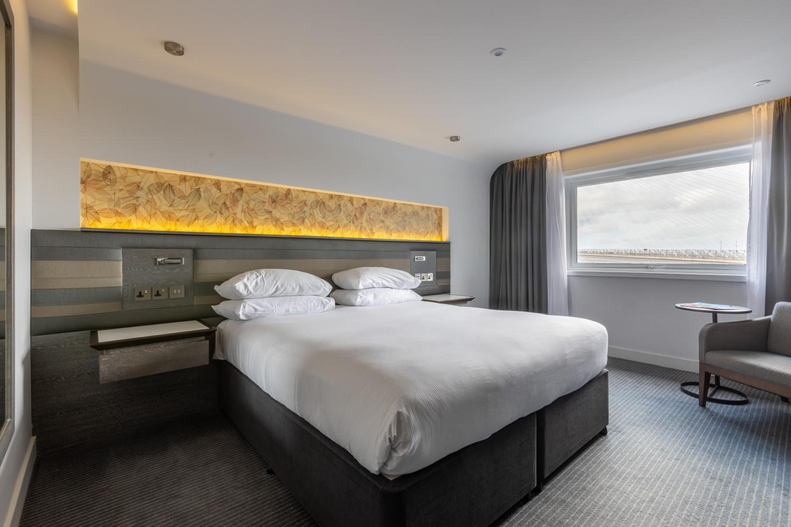 King Room with View - Photo 4