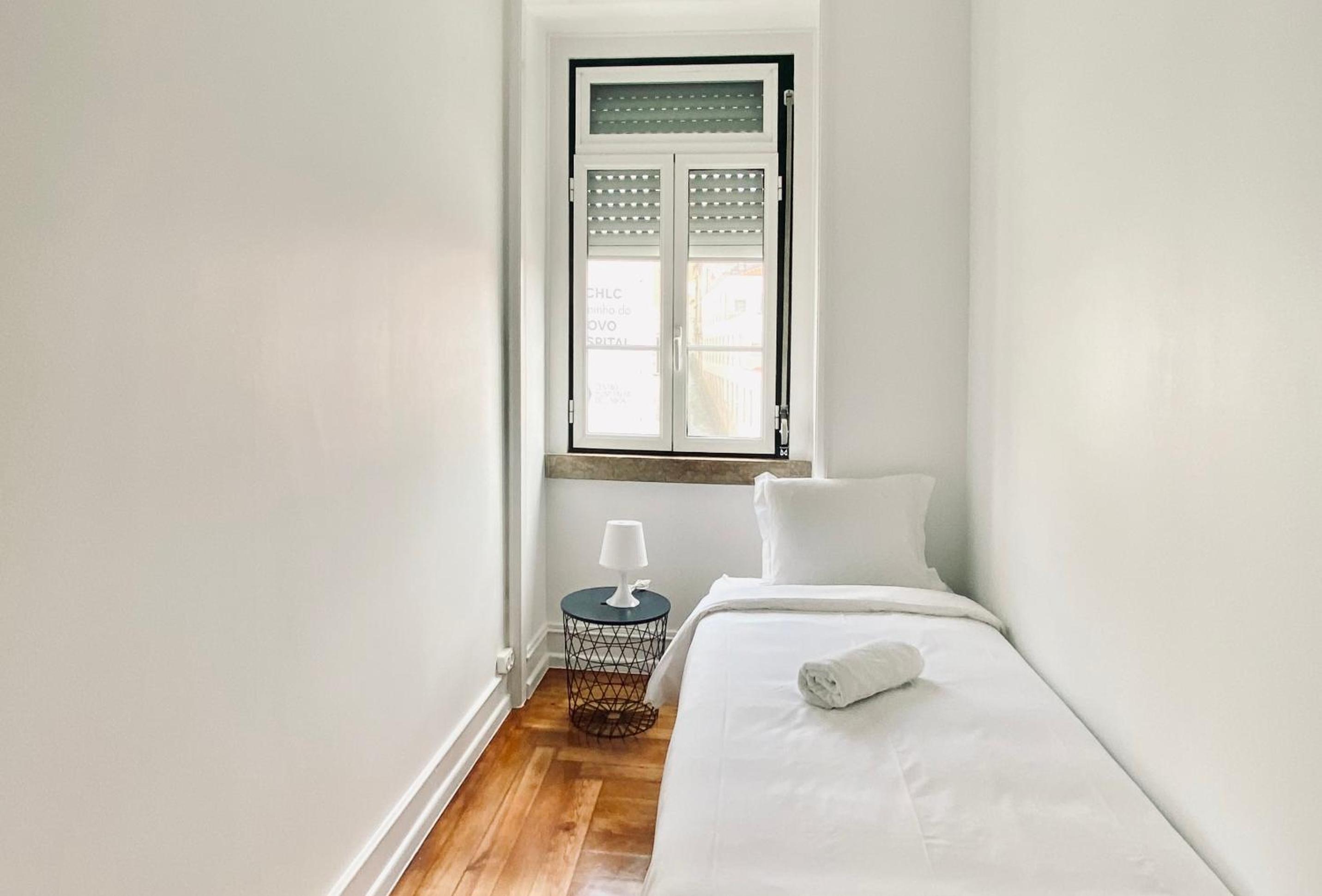 Single Room with Shared Bathroom photo 1
