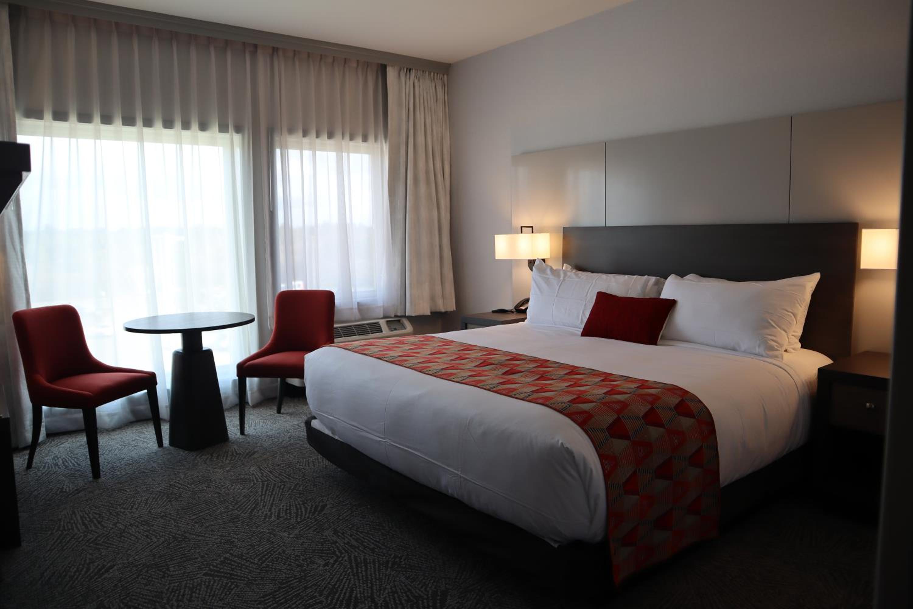Standard King Room photo 2