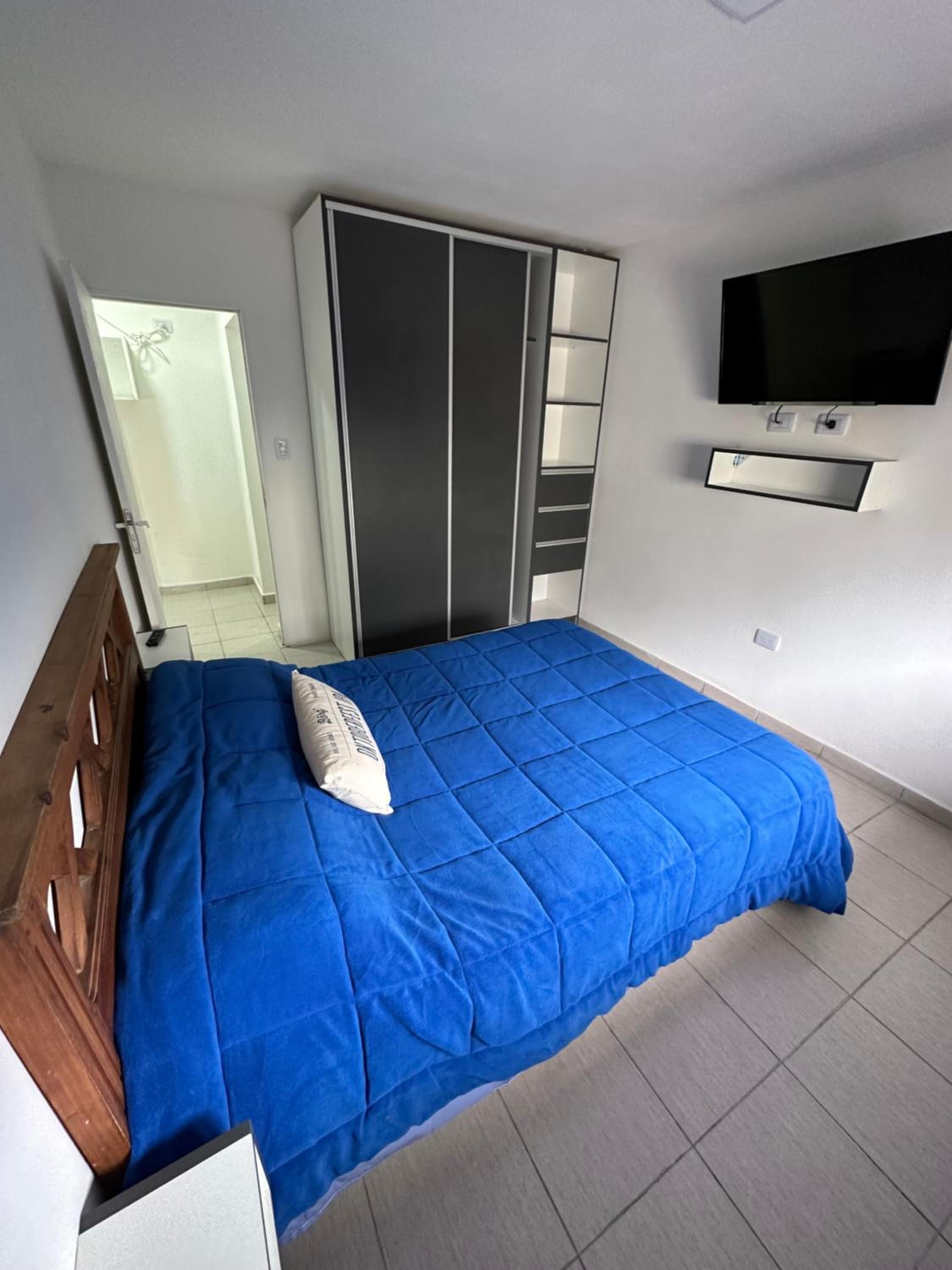 One-Bedroom Apartment photo 3