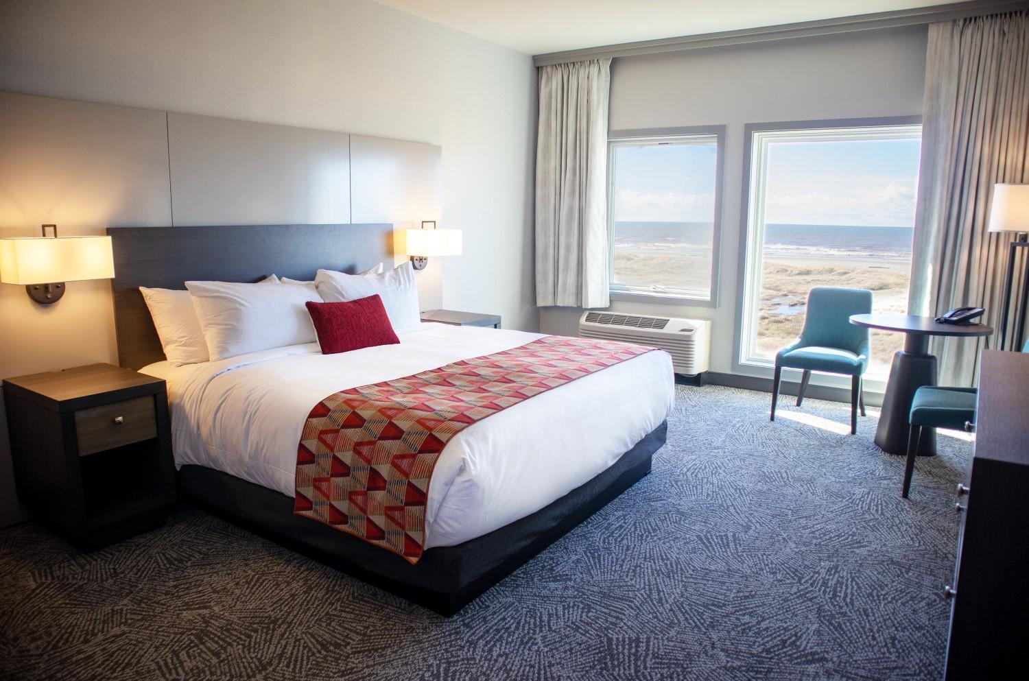 Deluxe King Room photo 1