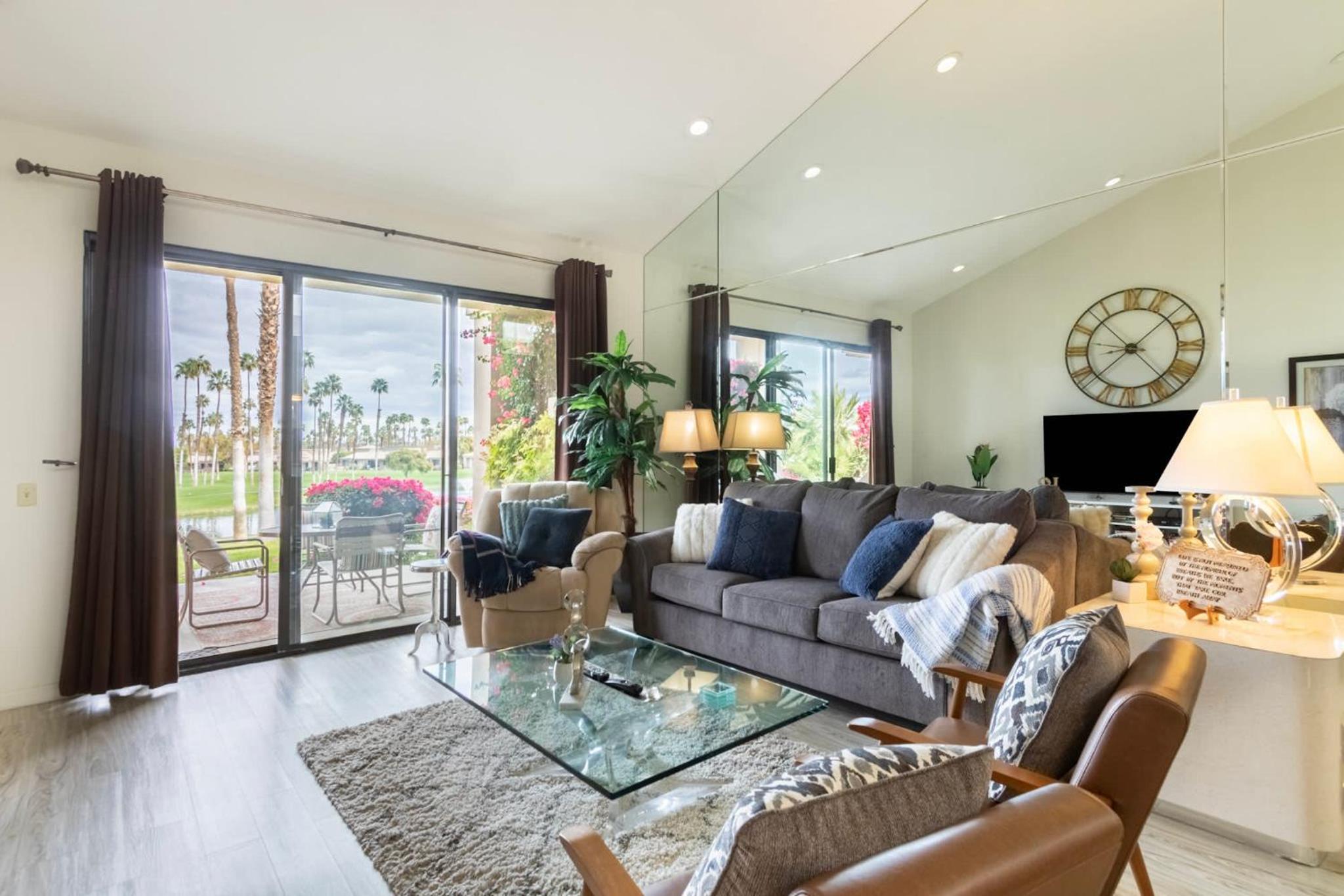 Family Room photo 1