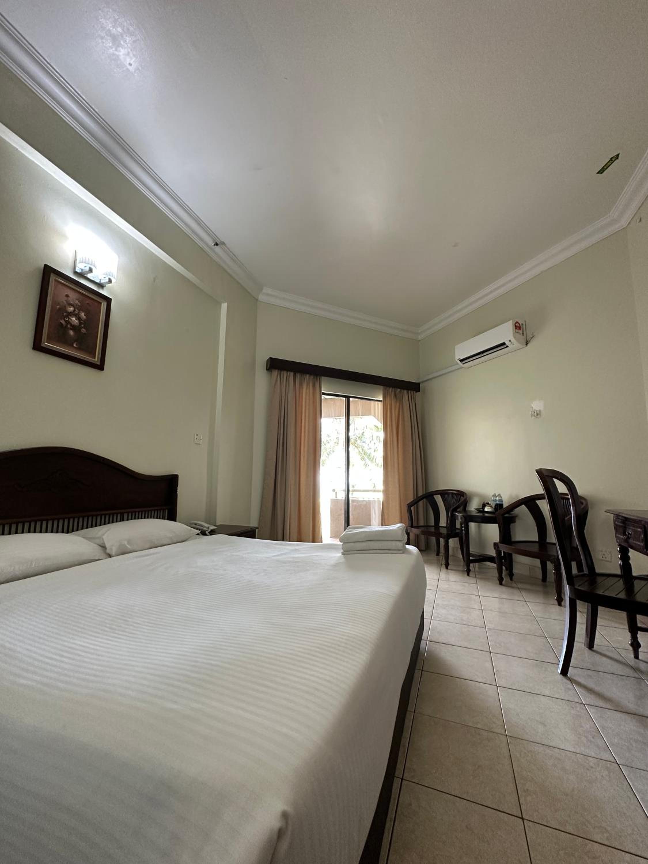 Quadruple Room with Terrace - Photo 3