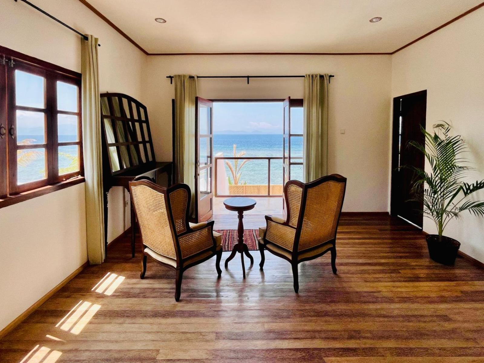 Apartment with Sea View photo 2