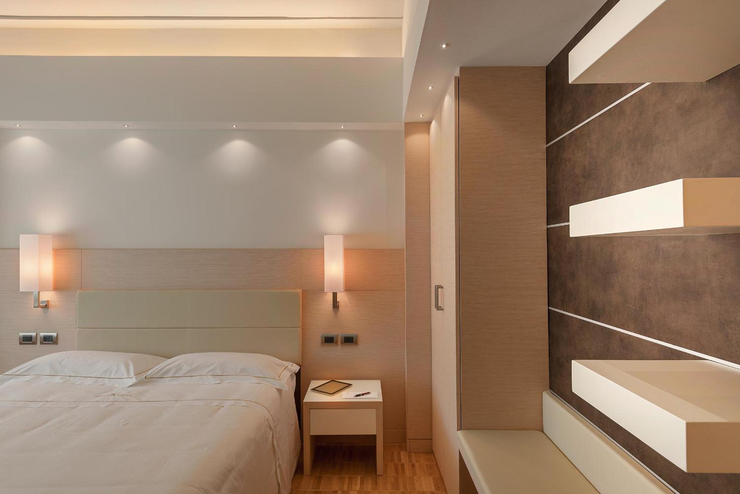 Double Room thumbnail 5