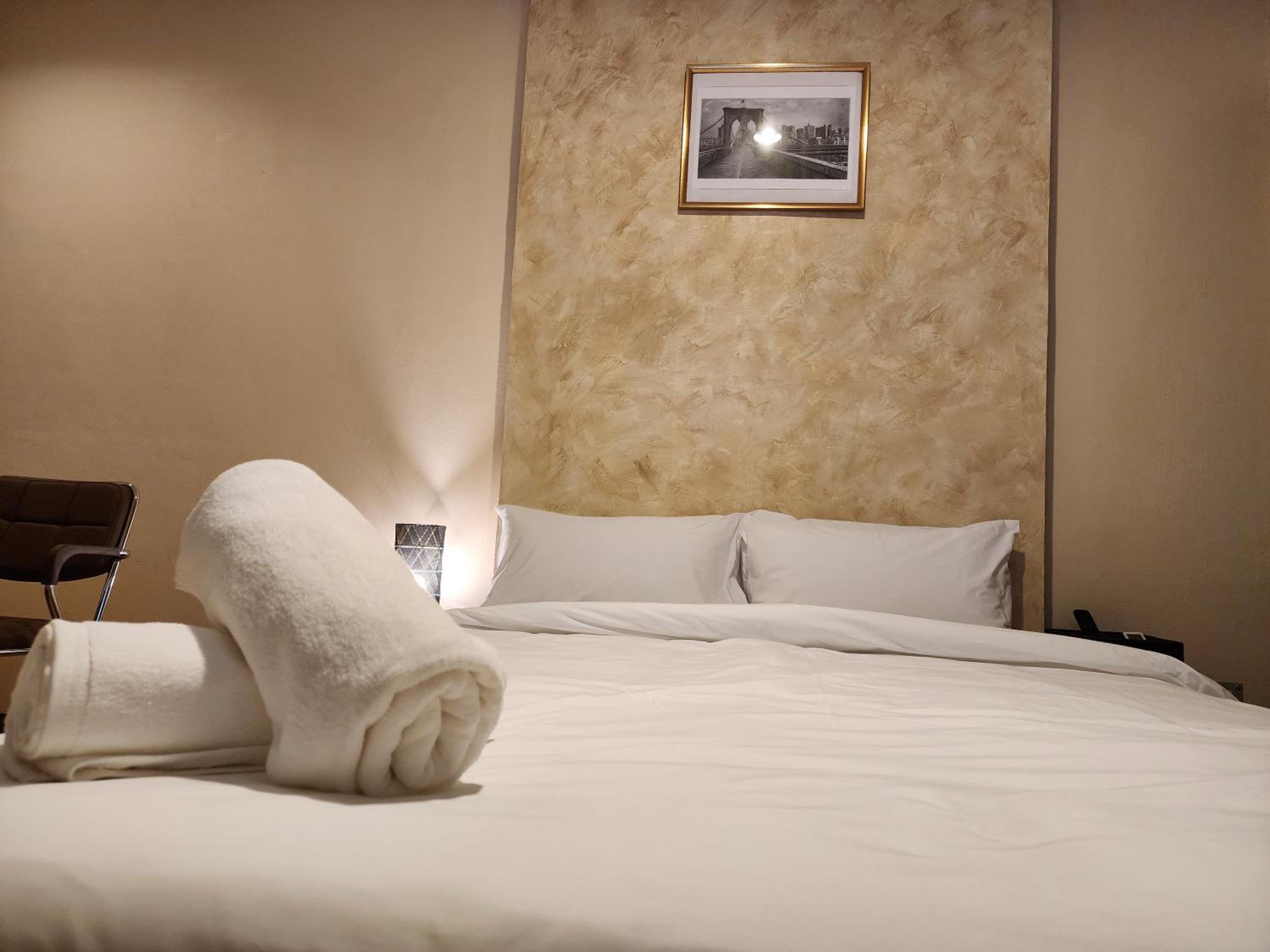 Double Room with Private Bathroom photo 3
