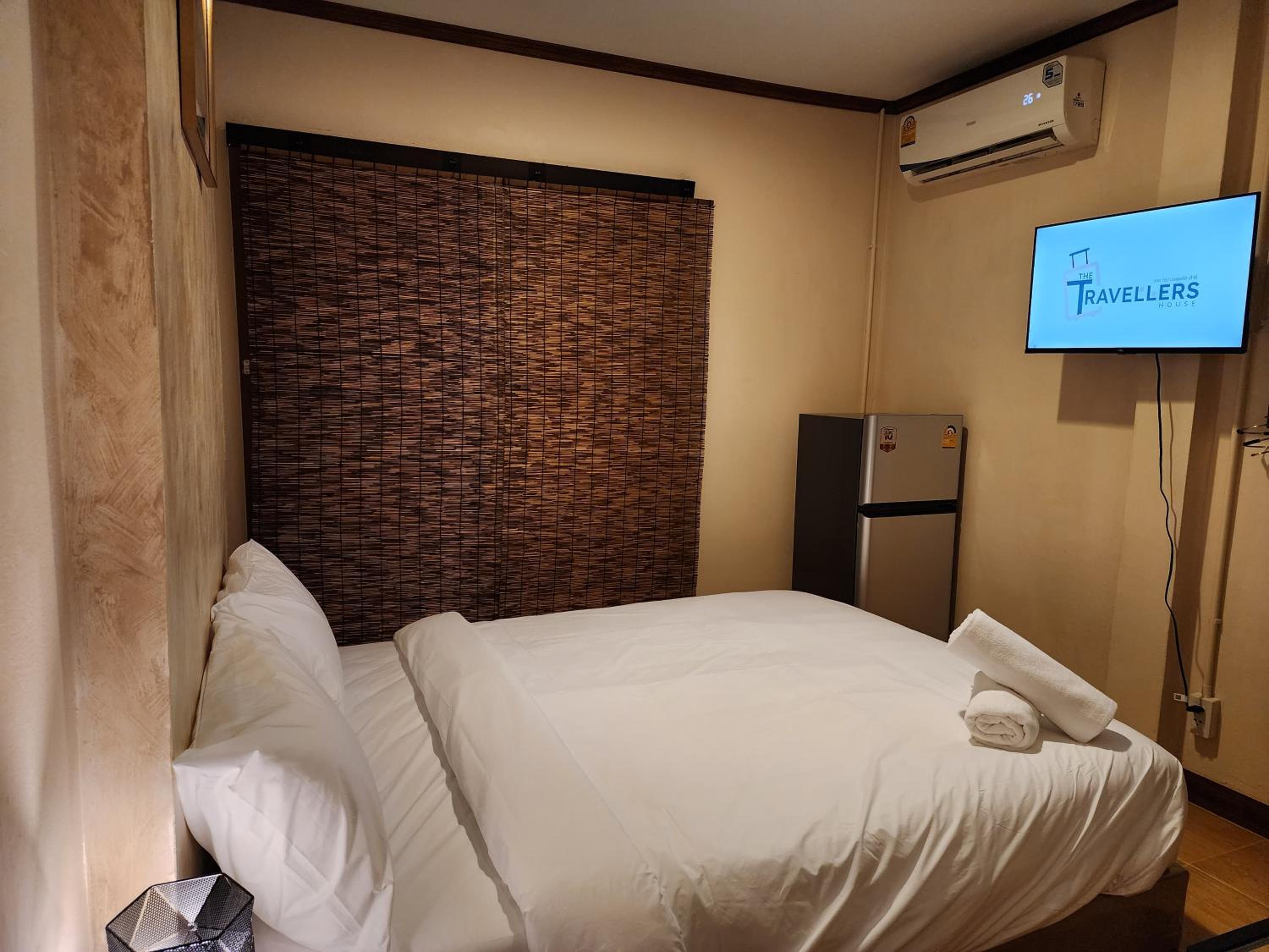 Double Room with Private Bathroom photo 2