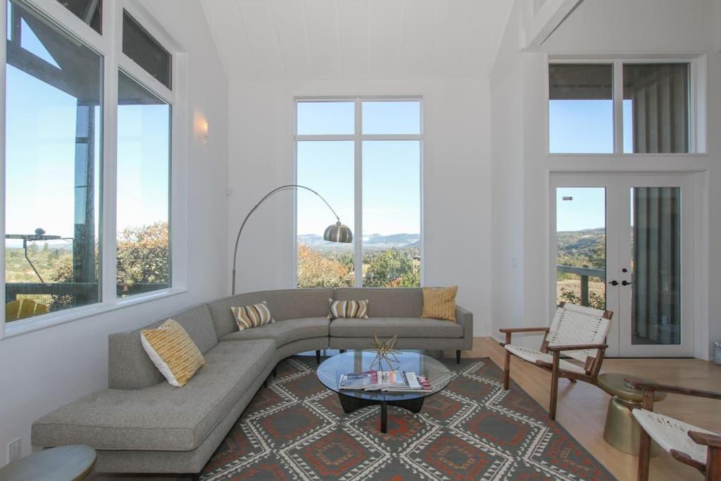 Family Room photo 1