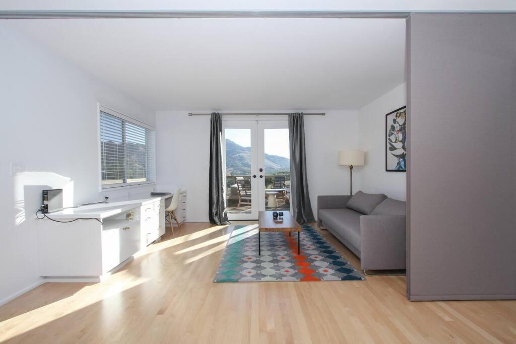 Family Room photo 2