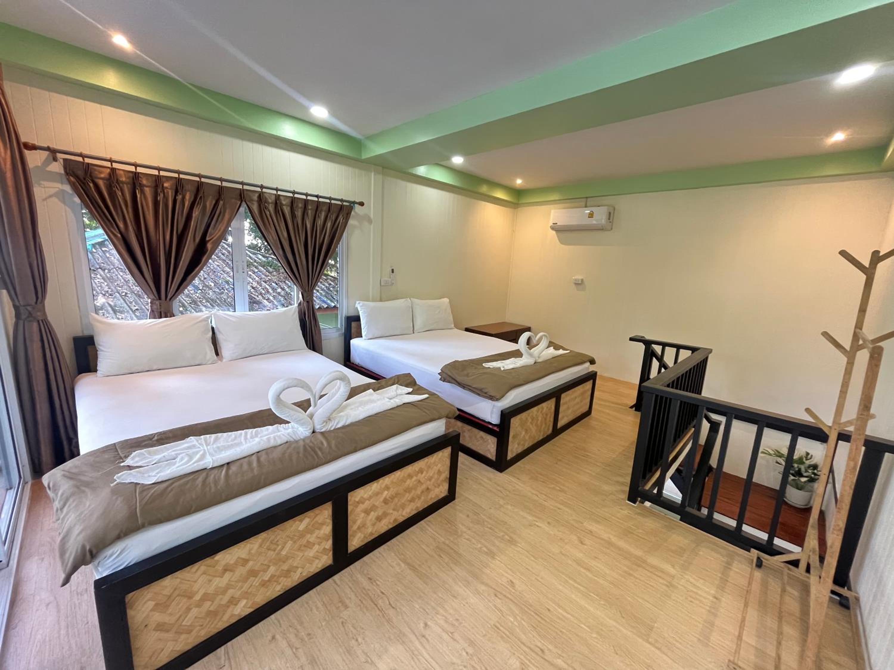 Family Room with Sea View photo 3