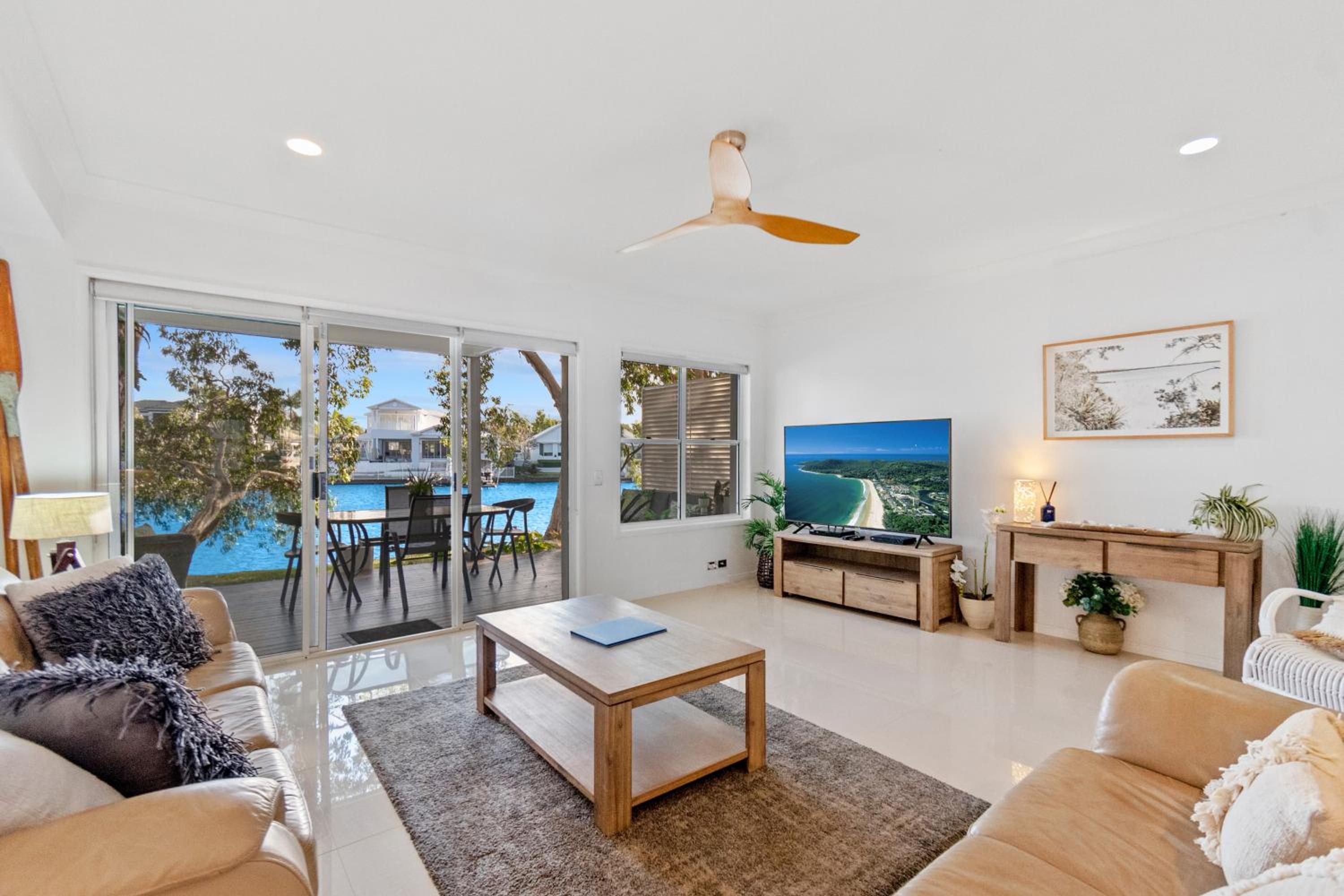 Three-Bedroom Deluxe Waterfront Townhouse