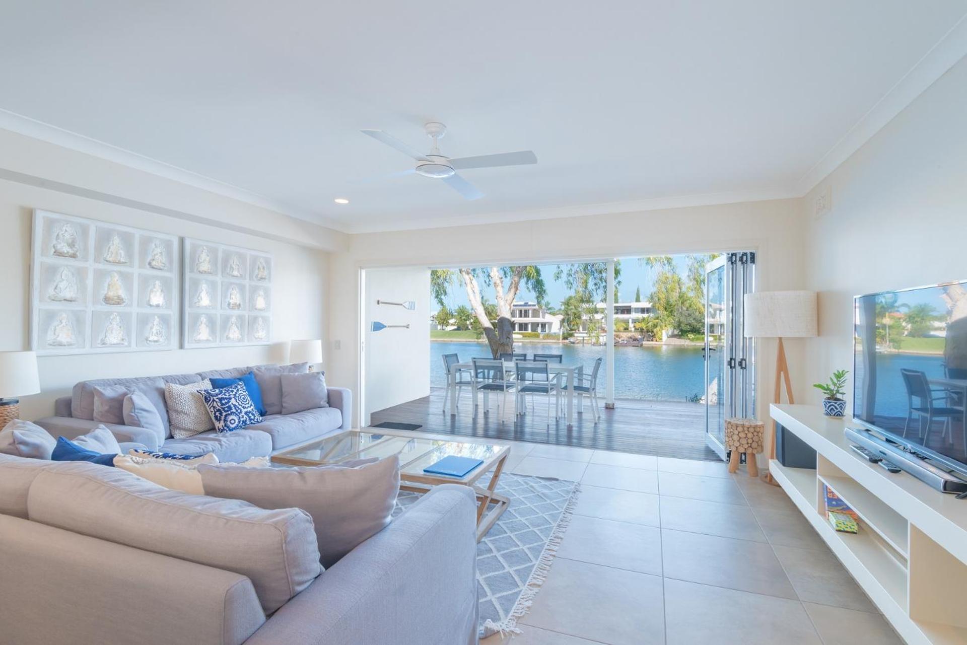 Three Bedroom Deluxe Waterfront Townhouse