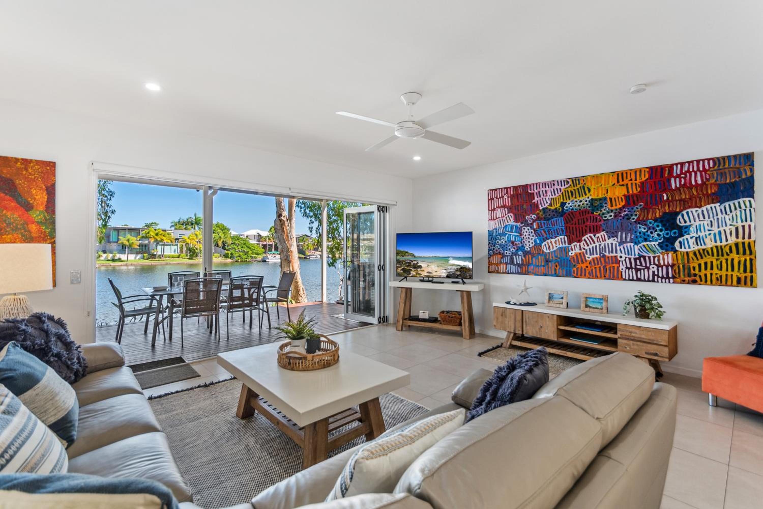 Three Bedroom Deluxe Waterfront Townhouse