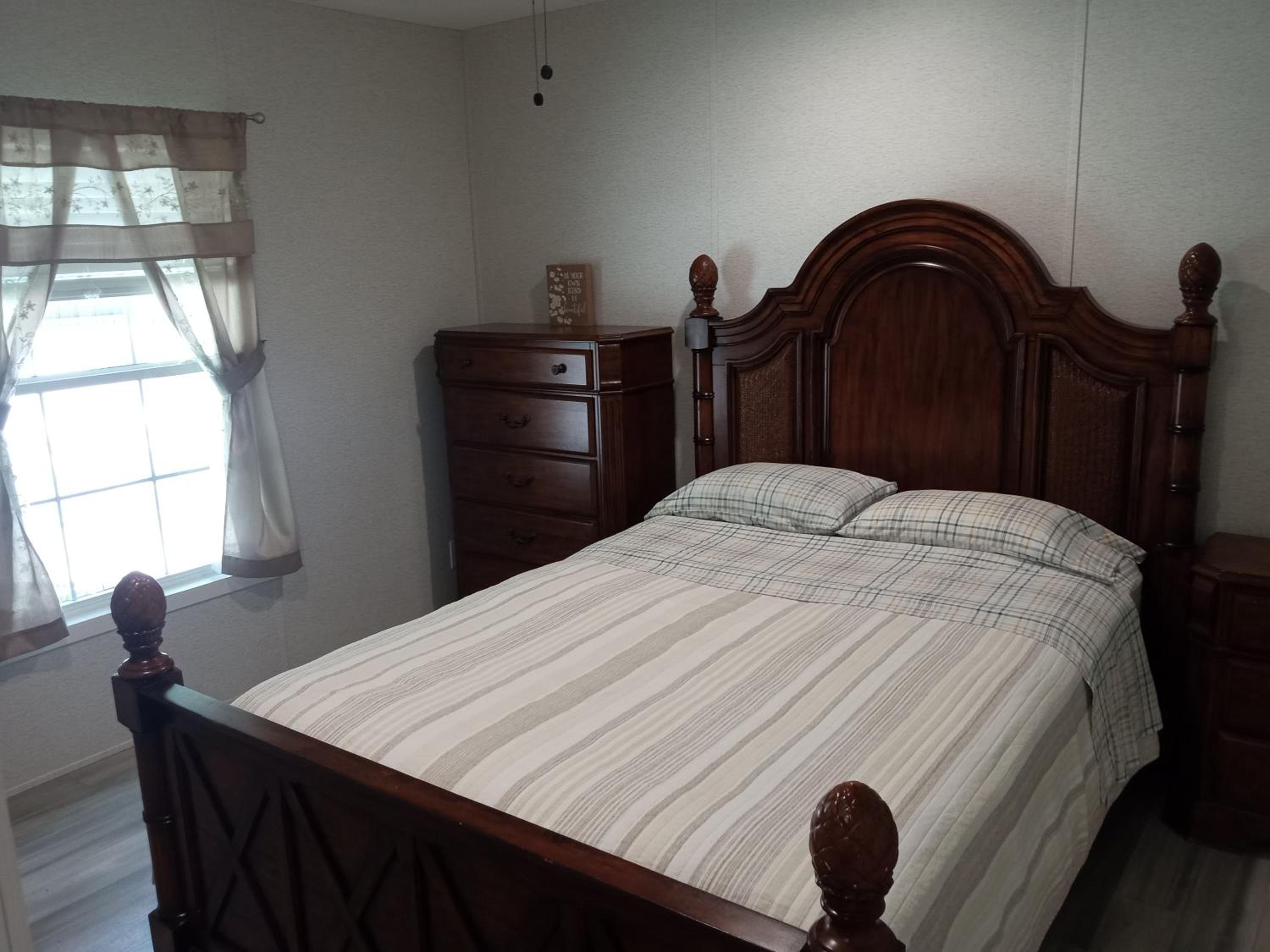 One-Bedroom House photo 1