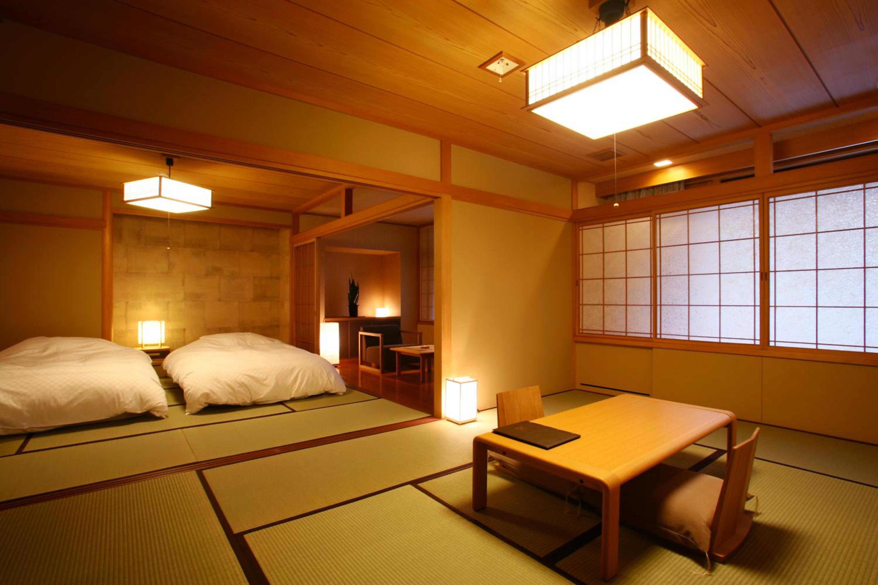 Twin Room with Tatami Area & Japanese Cypress Bath  - Non-Smoking photo 3