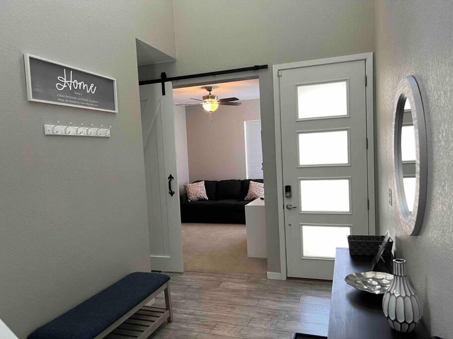 Four-Bedroom House photo 3