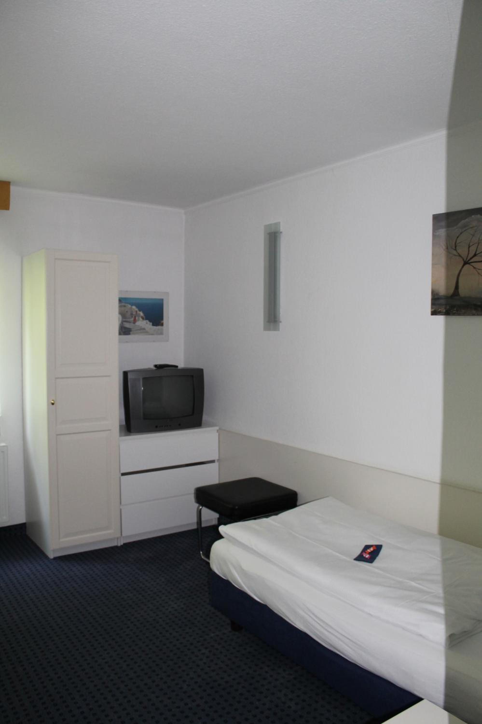 Economy Single Room