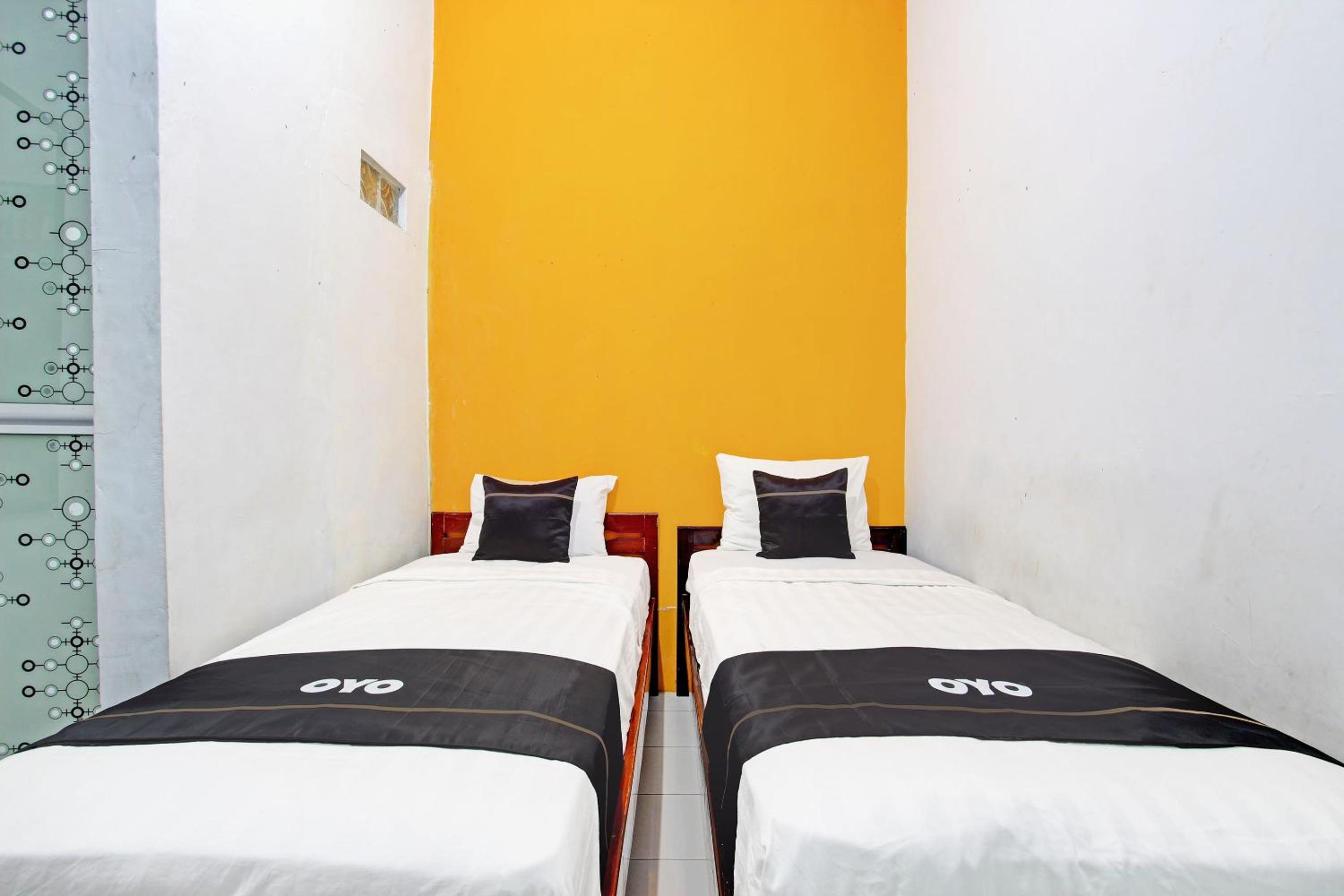 Standard Twin Room photo 3