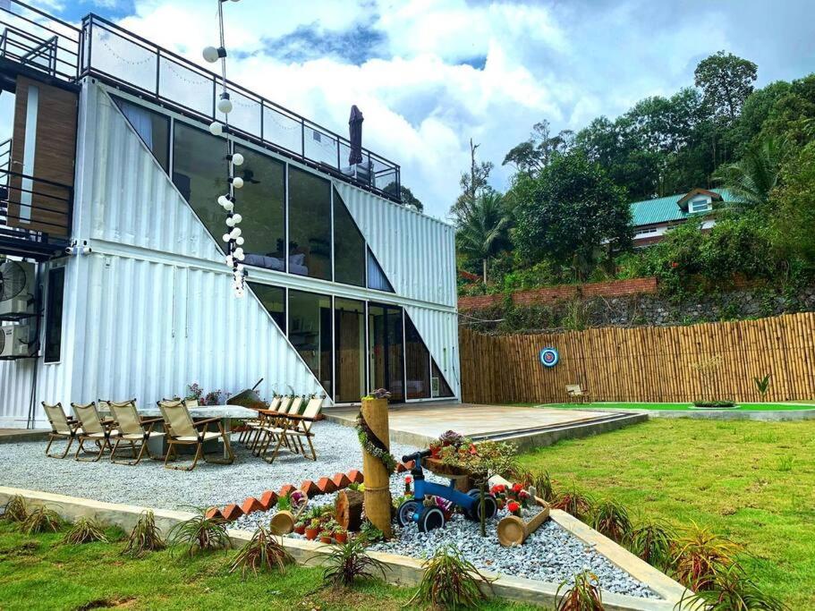 Three-Bedroom Villa photo 1