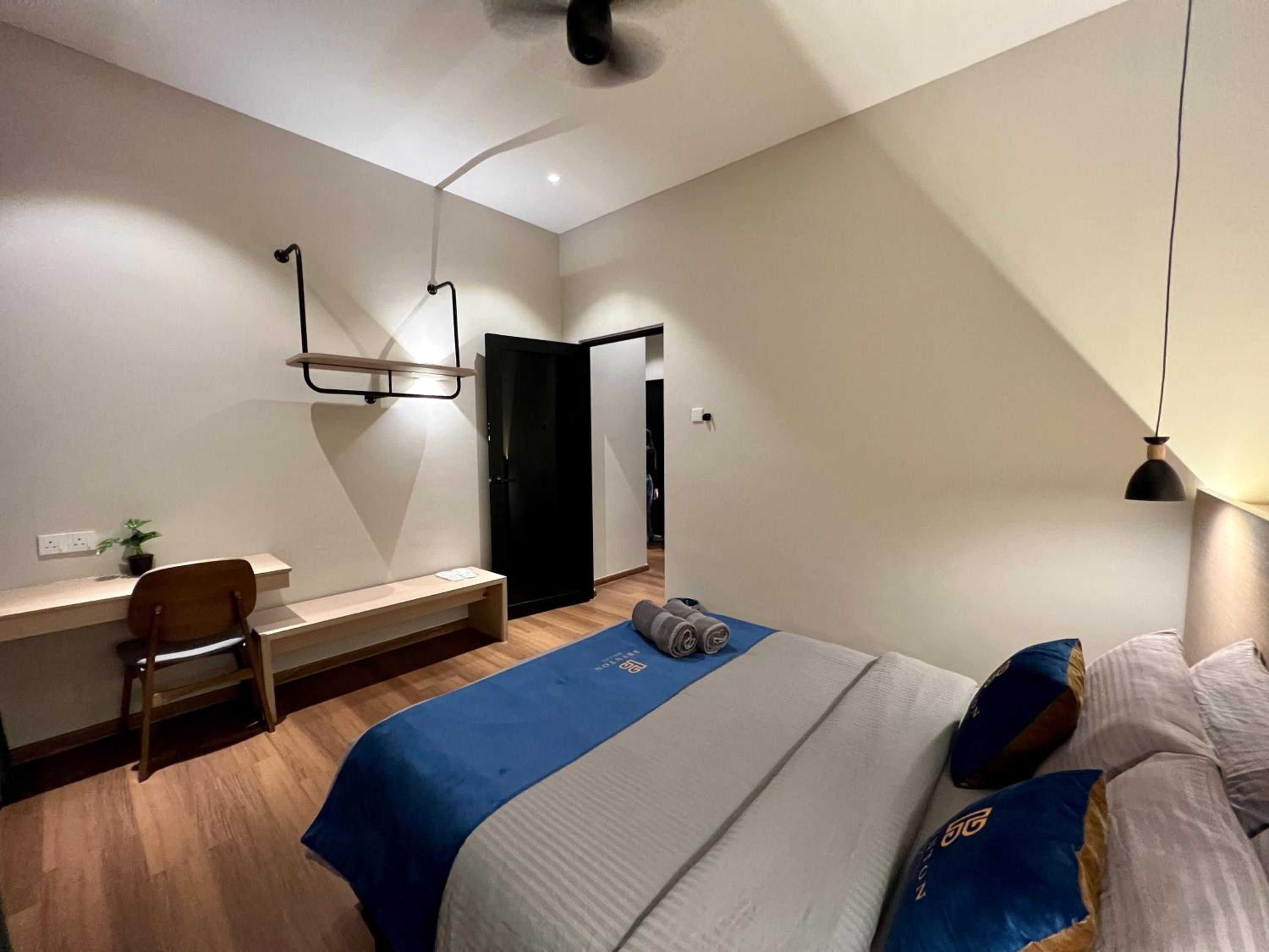 Three-Bedroom Suite - Photo 6