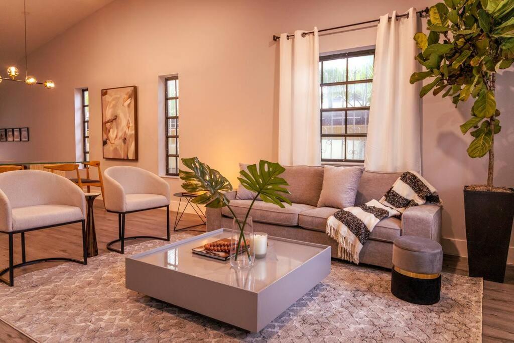 Three-Bedroom House photo 1
