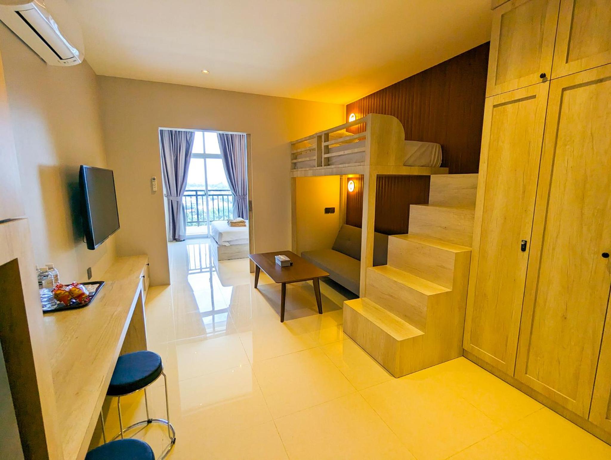Studio Apartment - Photo 4