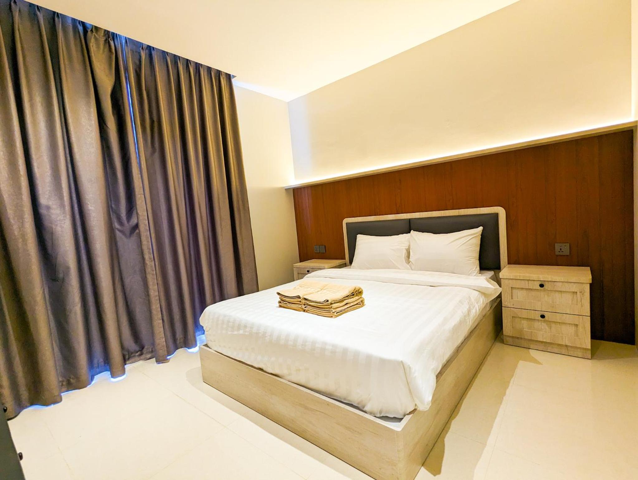 Studio Apartment - Photo 25