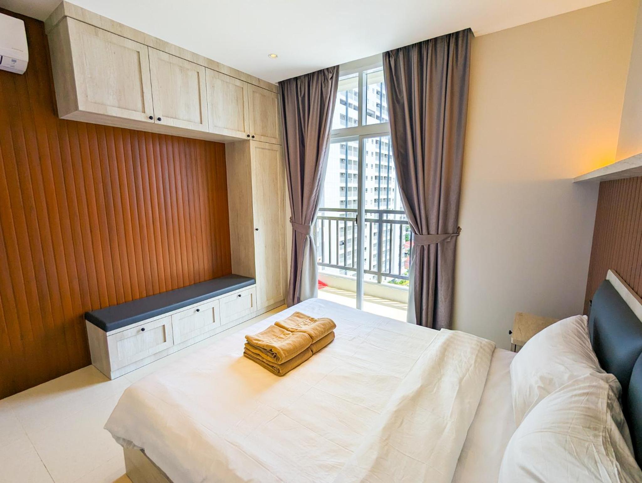 Studio Apartment - Photo 29
