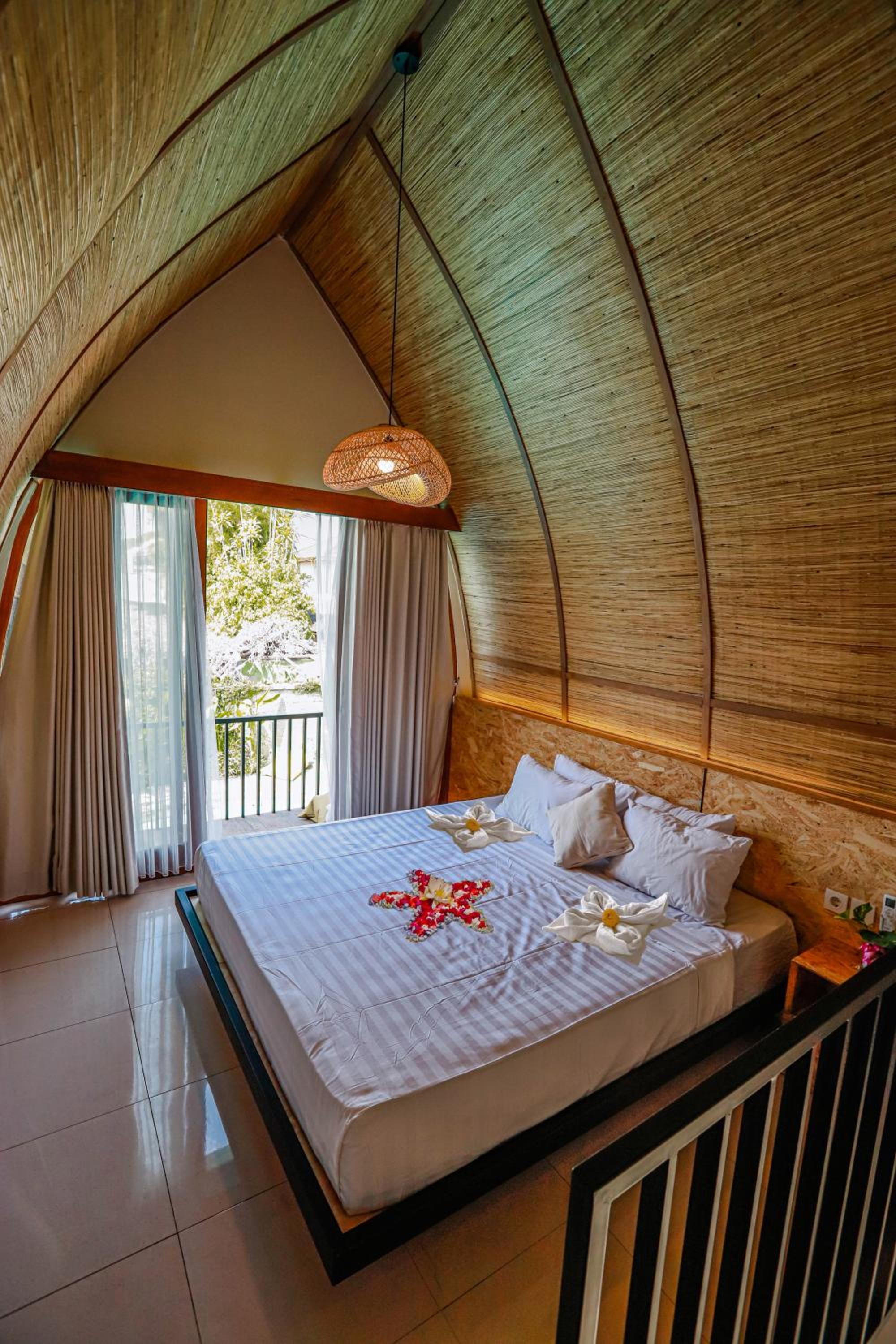 Double Room with Pool View
