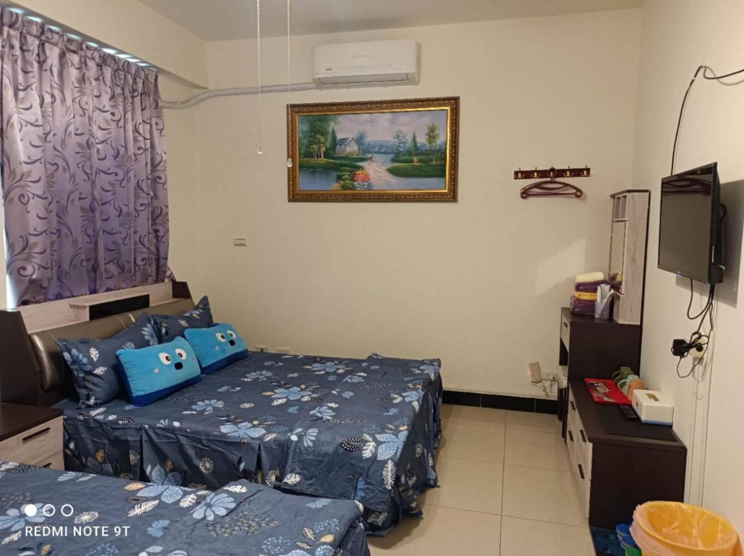 Quadruple Room with Shared Bathroom