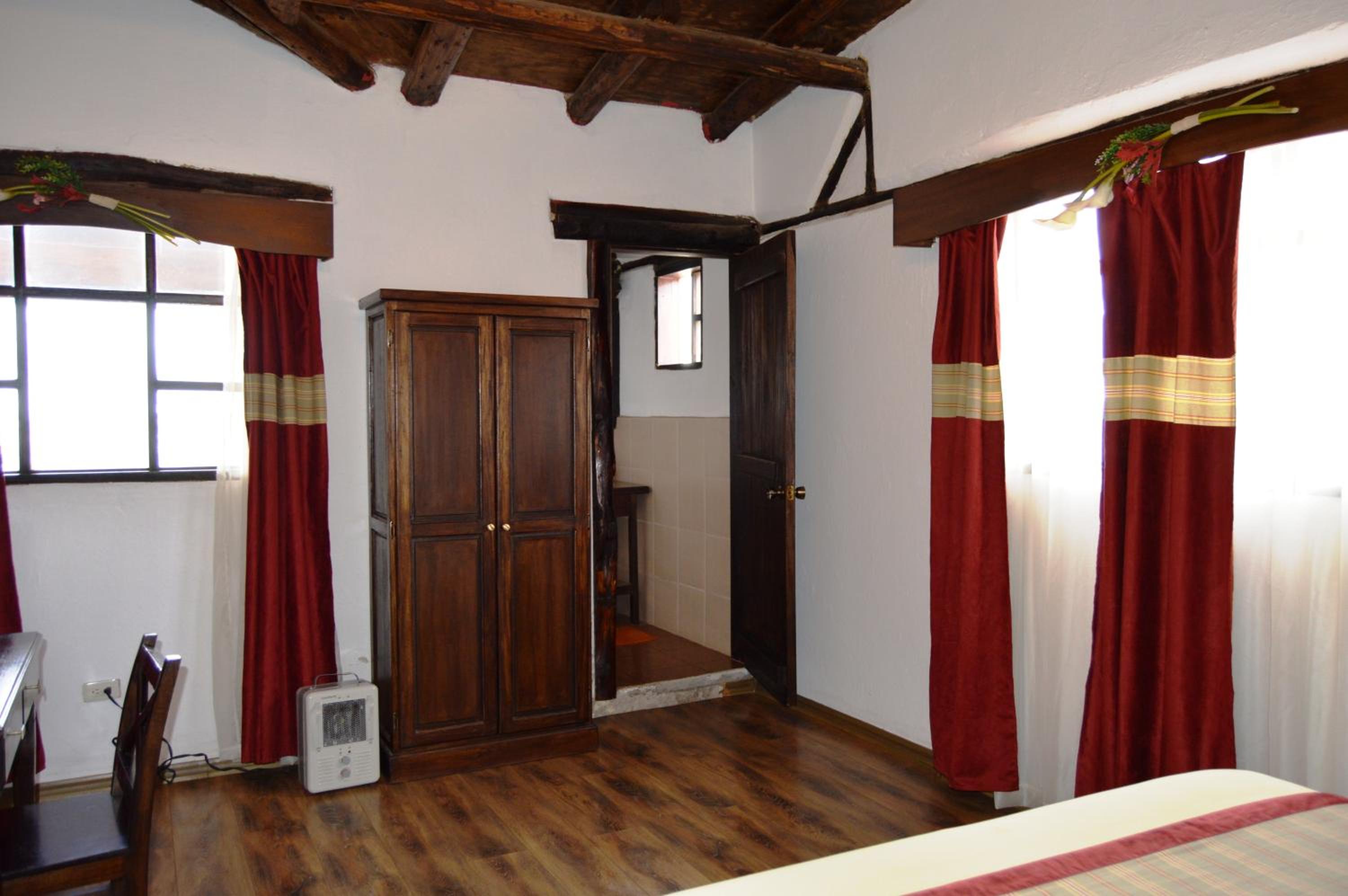 Deluxe Double Room with Shower photo 2