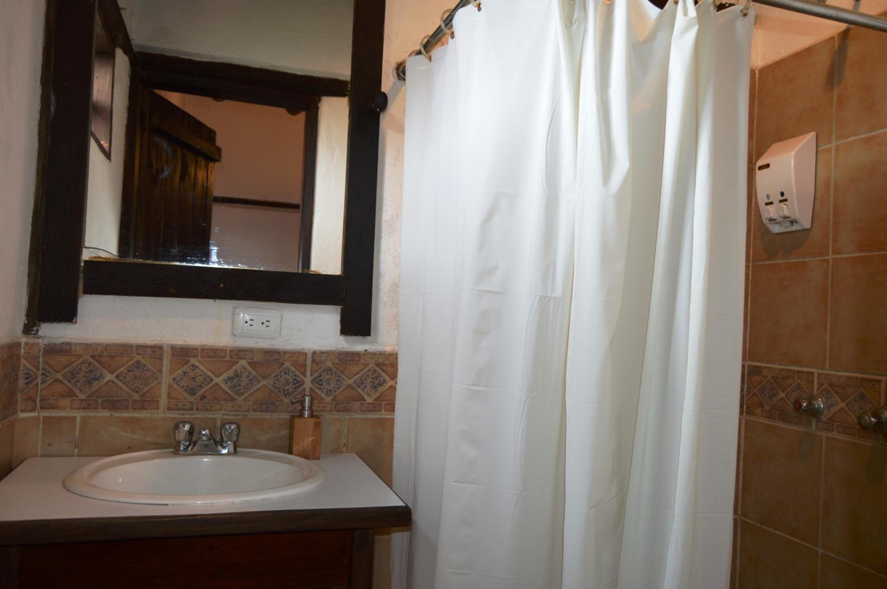 Triple Room with Private Bathroom photo 2