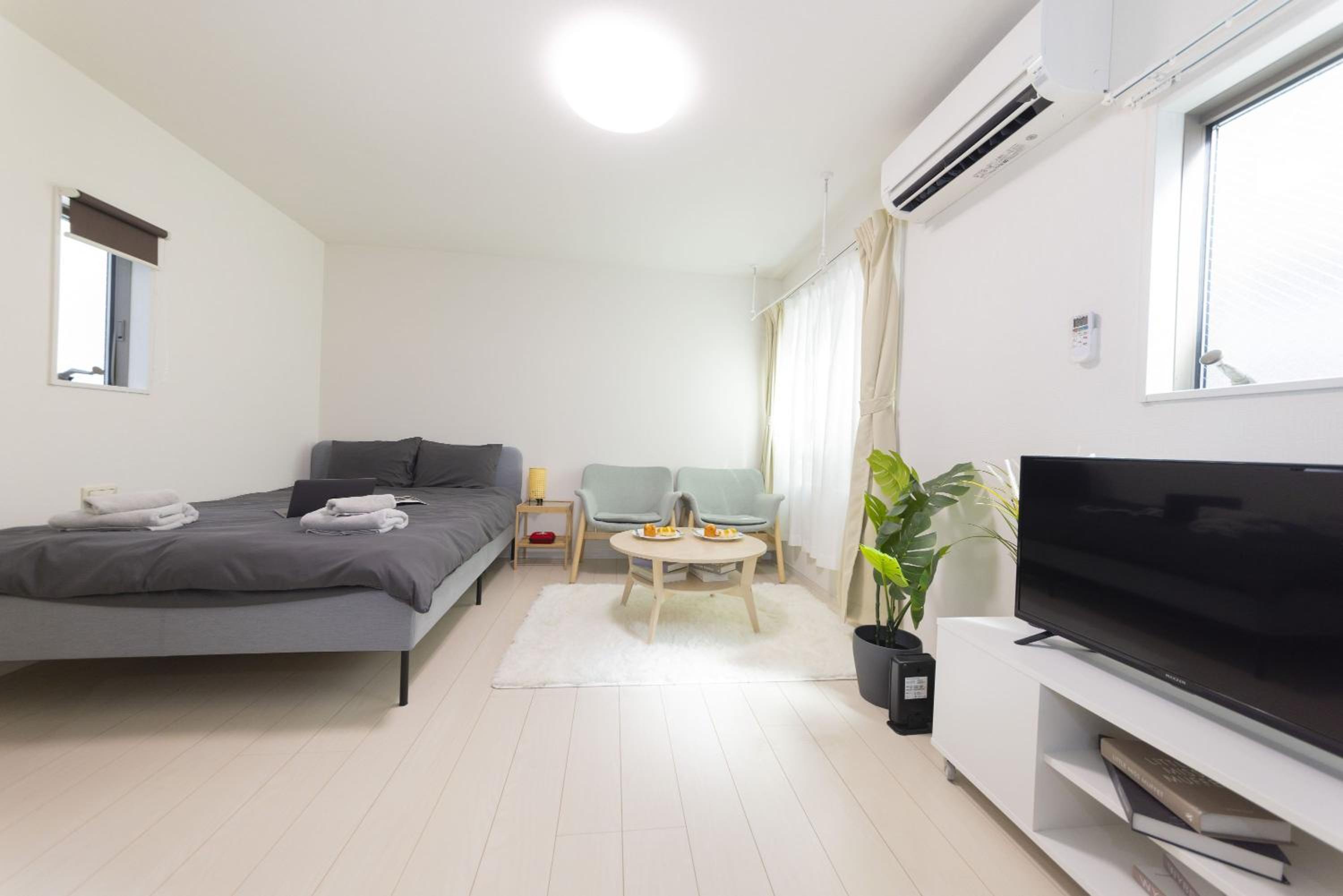 One-Bedroom Apartment photo 3