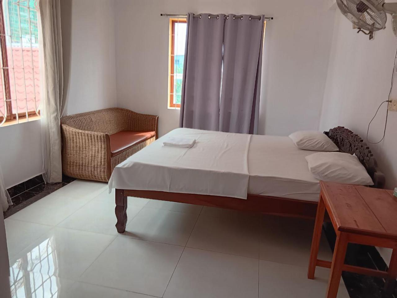Standard Double Room - Photo 7