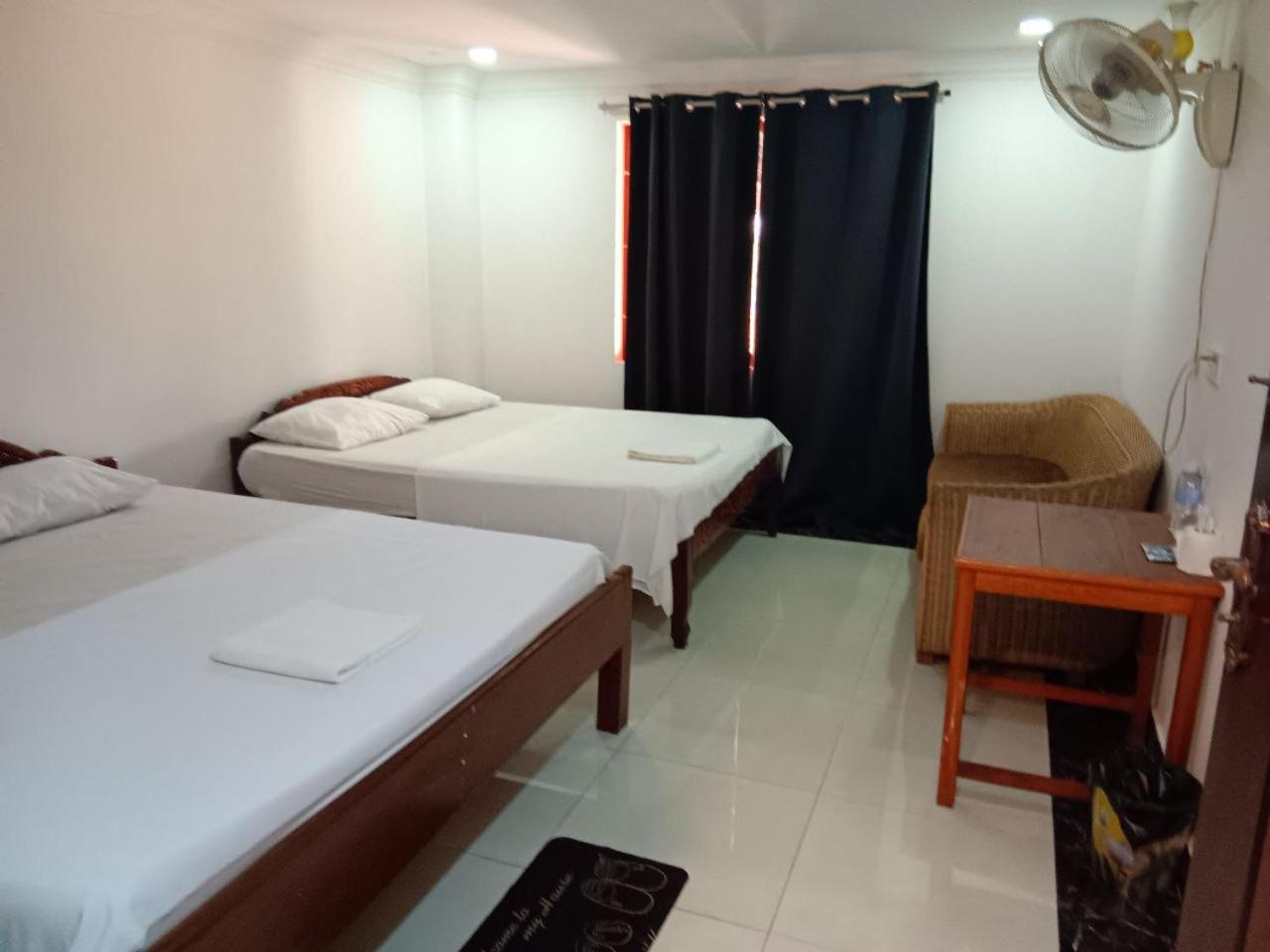 Twin Room with City View - Photo 20