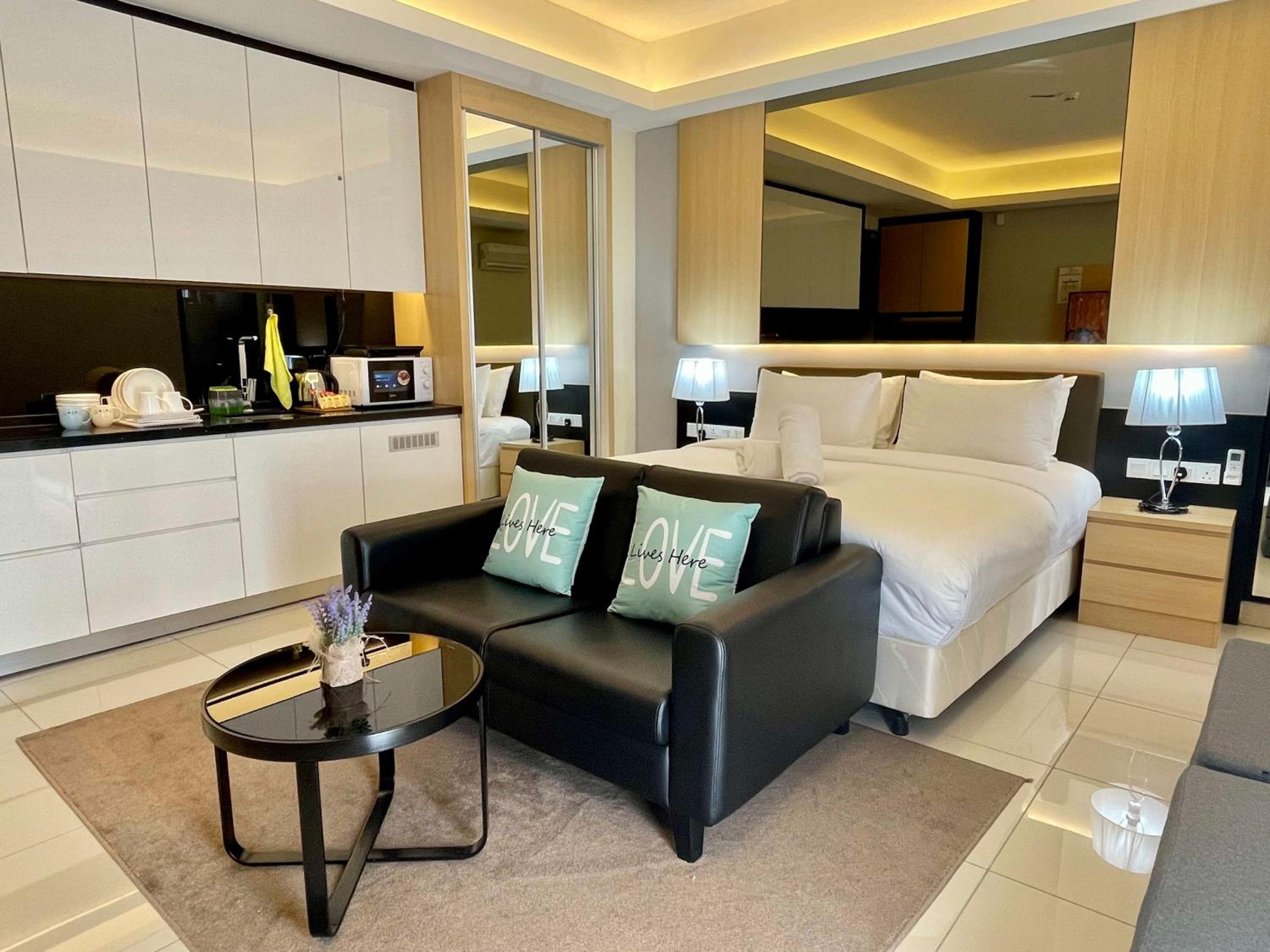 Studio Apartment photo 3
