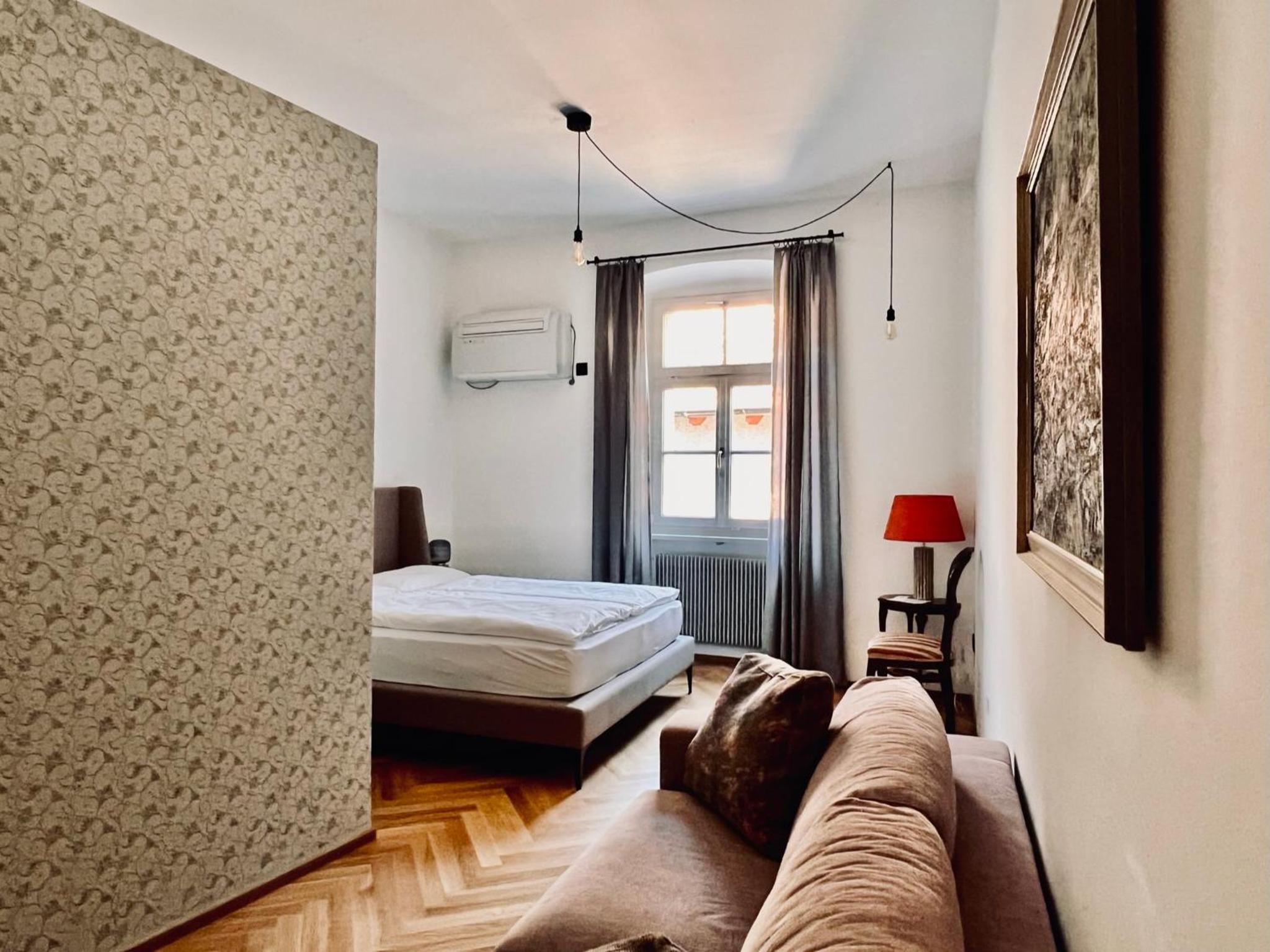 Double Room with Private Bathroom photo 1