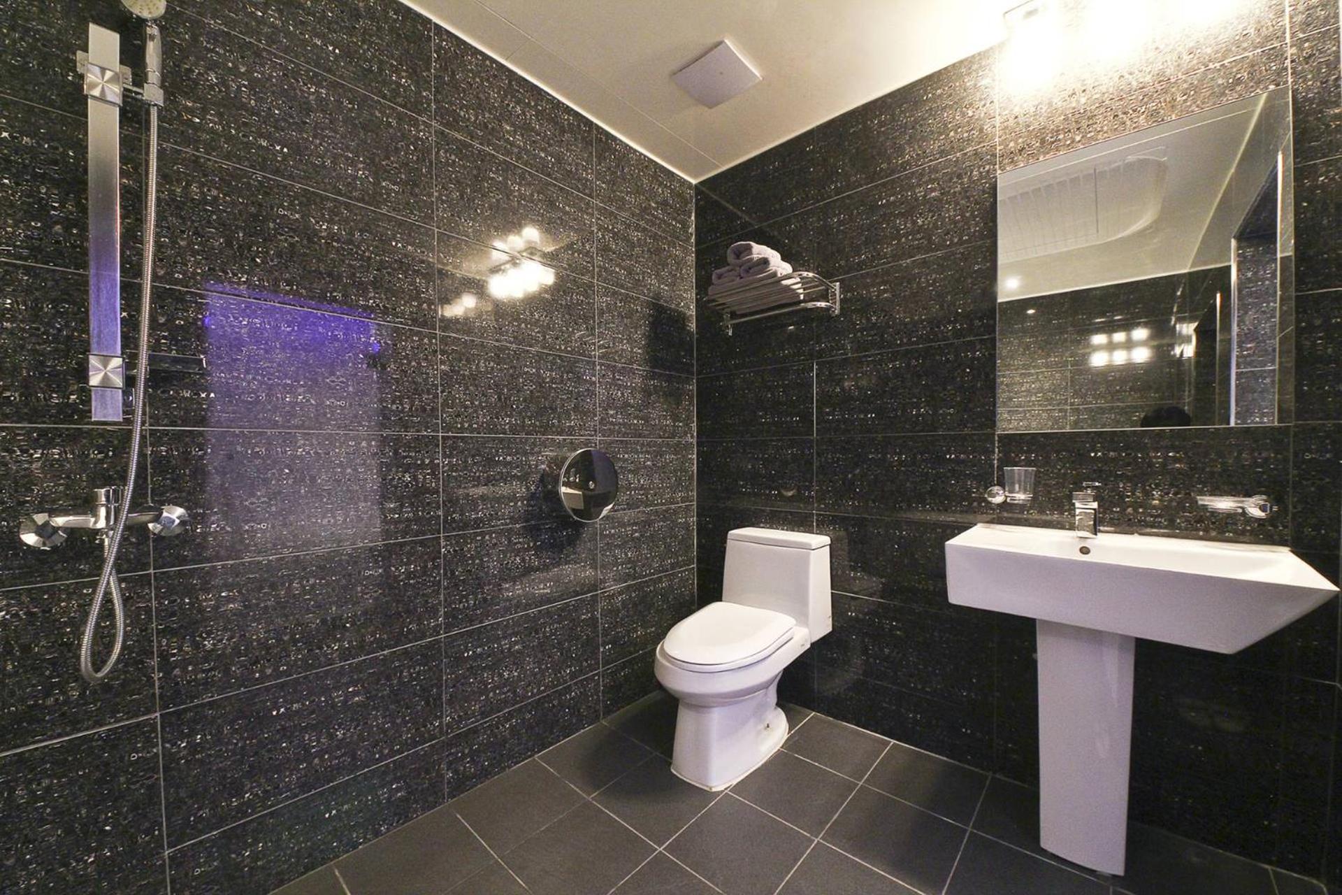 Deluxe Twin Room - Photo 2