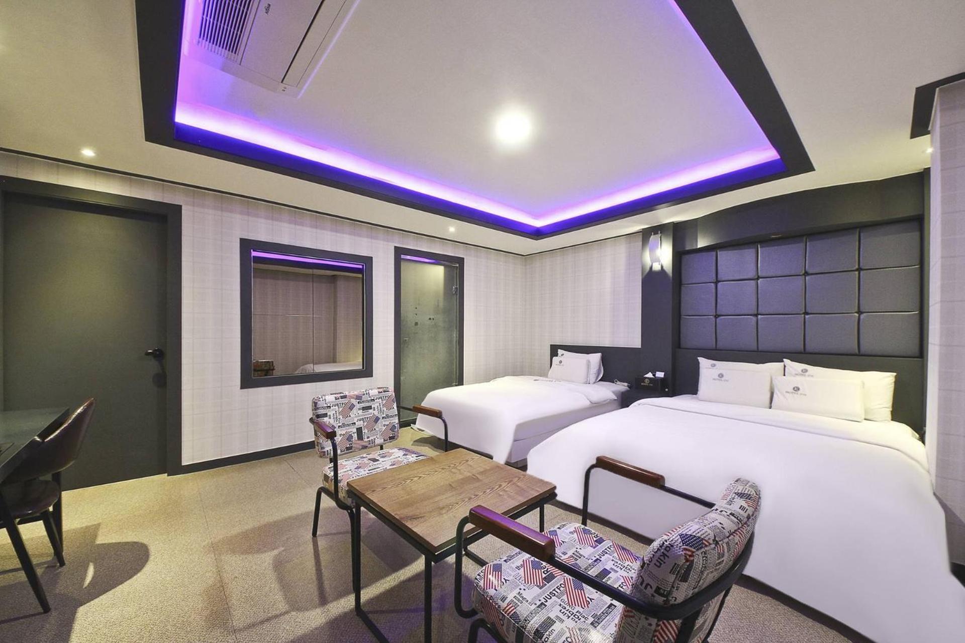 Deluxe Twin Room - Photo 1