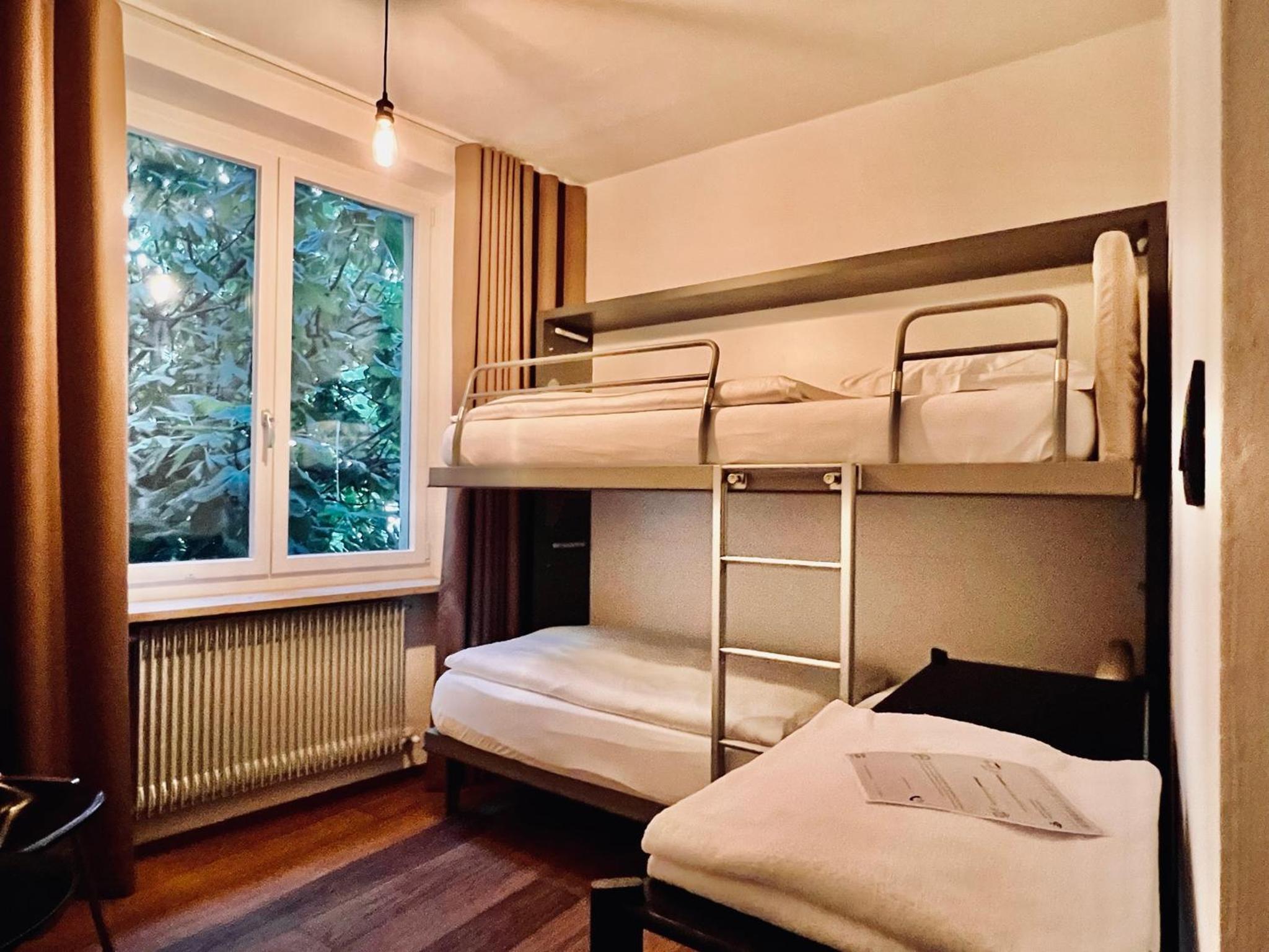 Quadruple Room with Private Bathroom photo 2