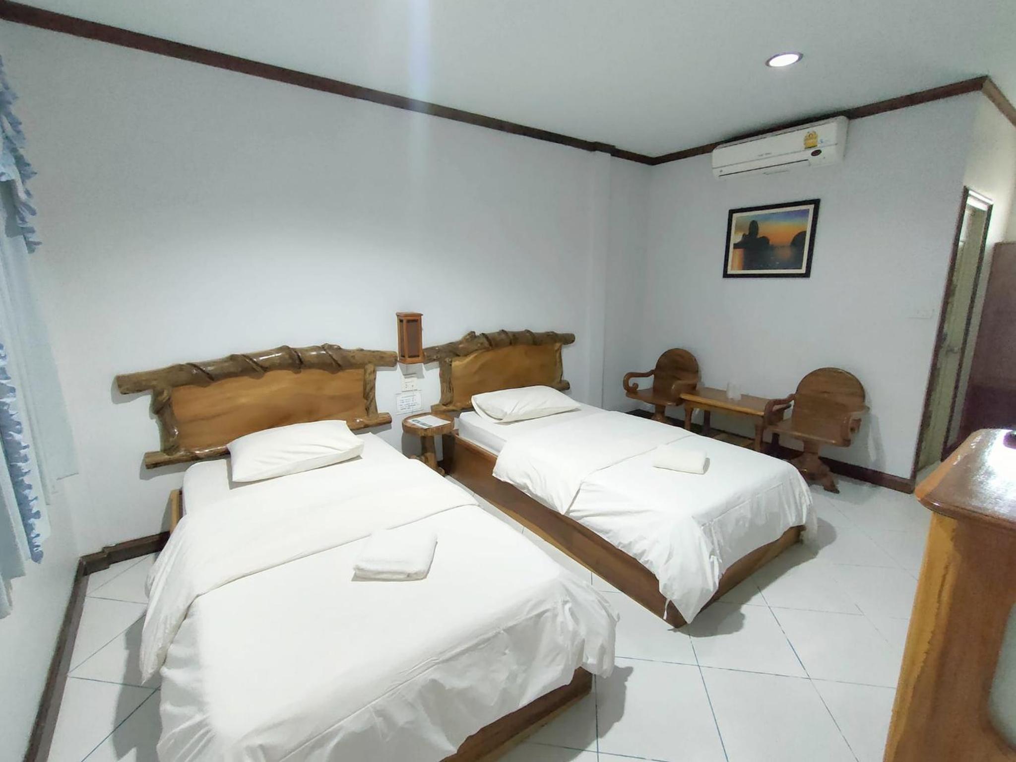 Standard Twin Room - Photo 1