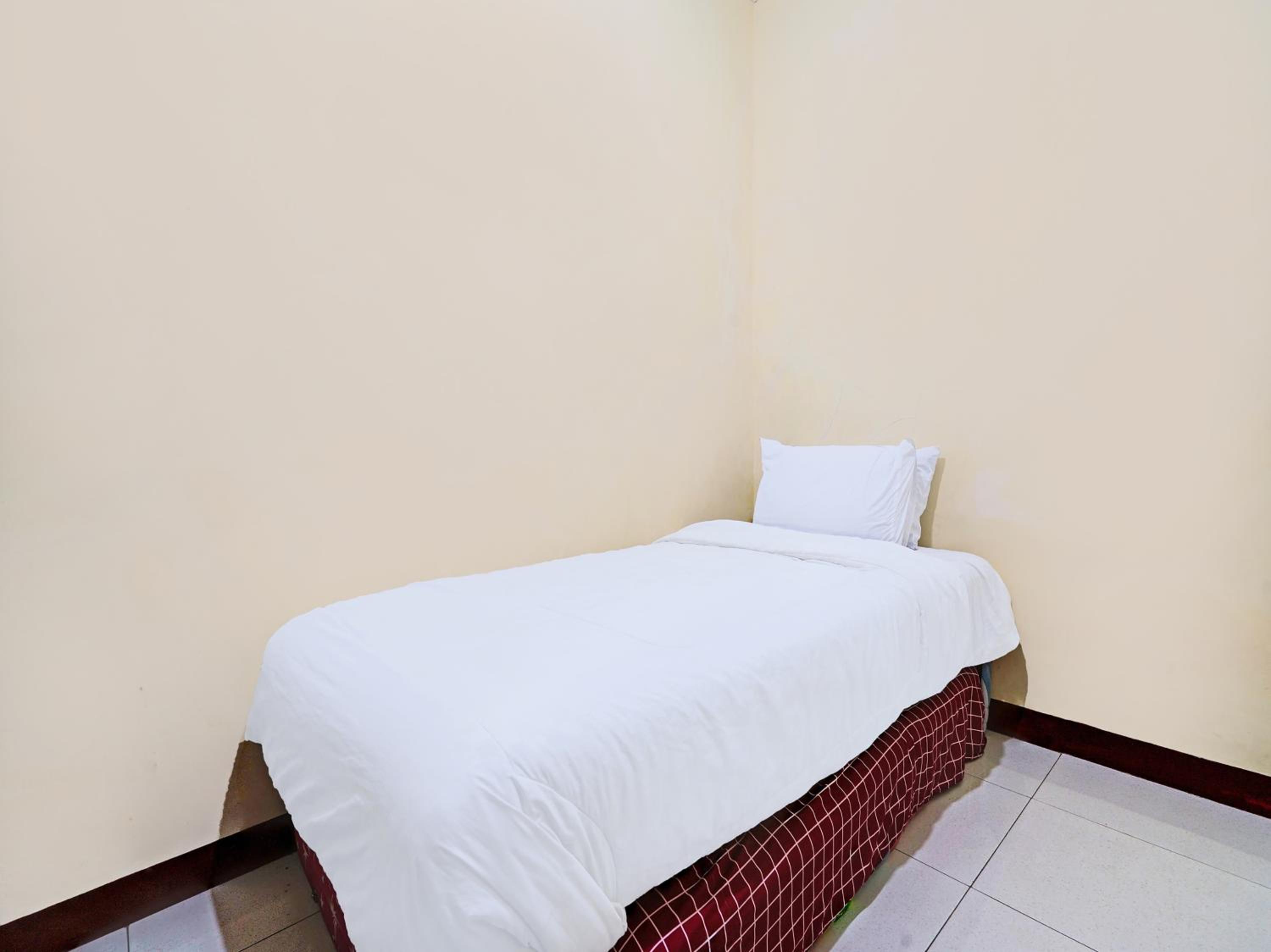Large Single Room