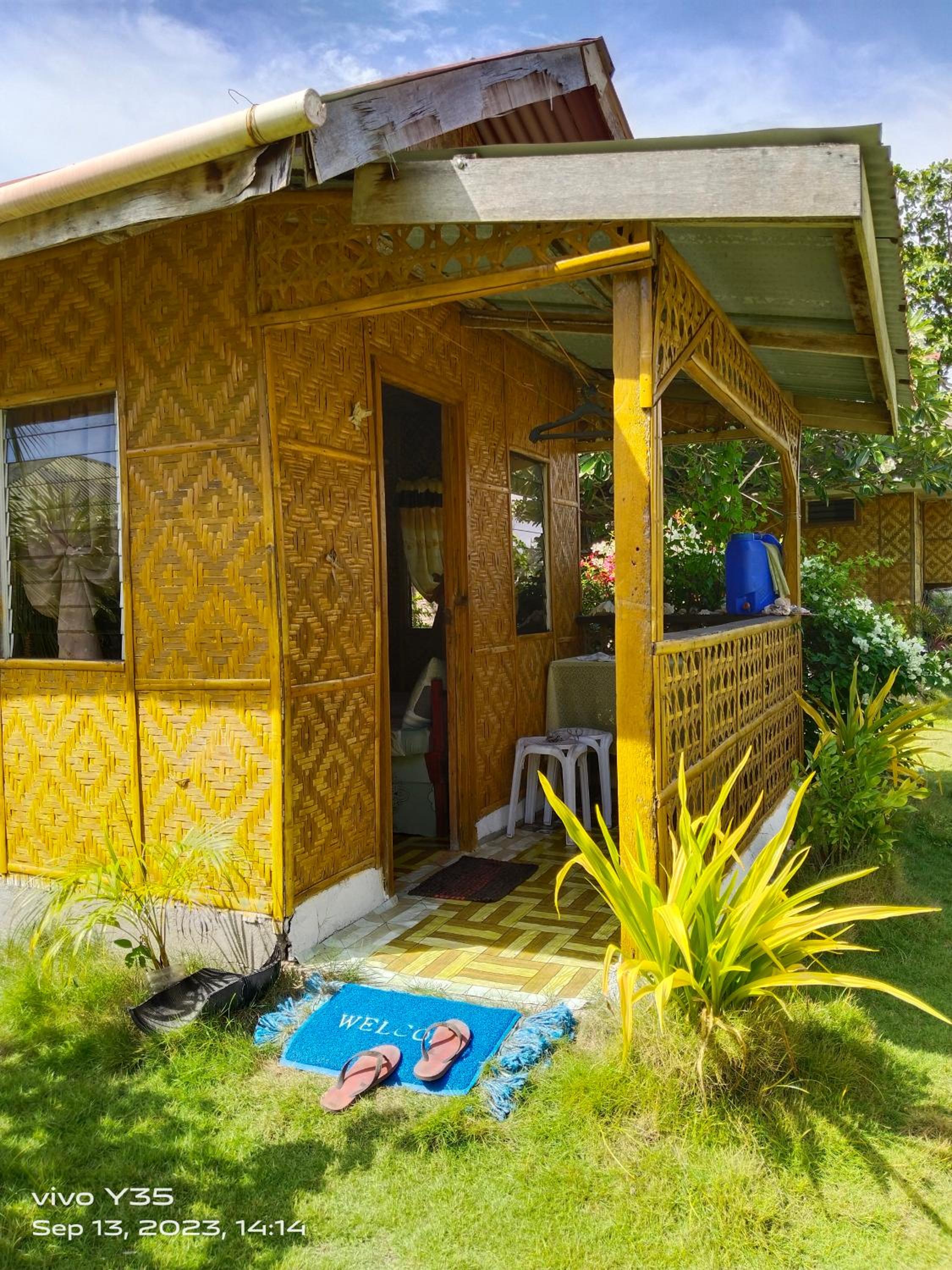 Cottage with Garden View - Photo 5