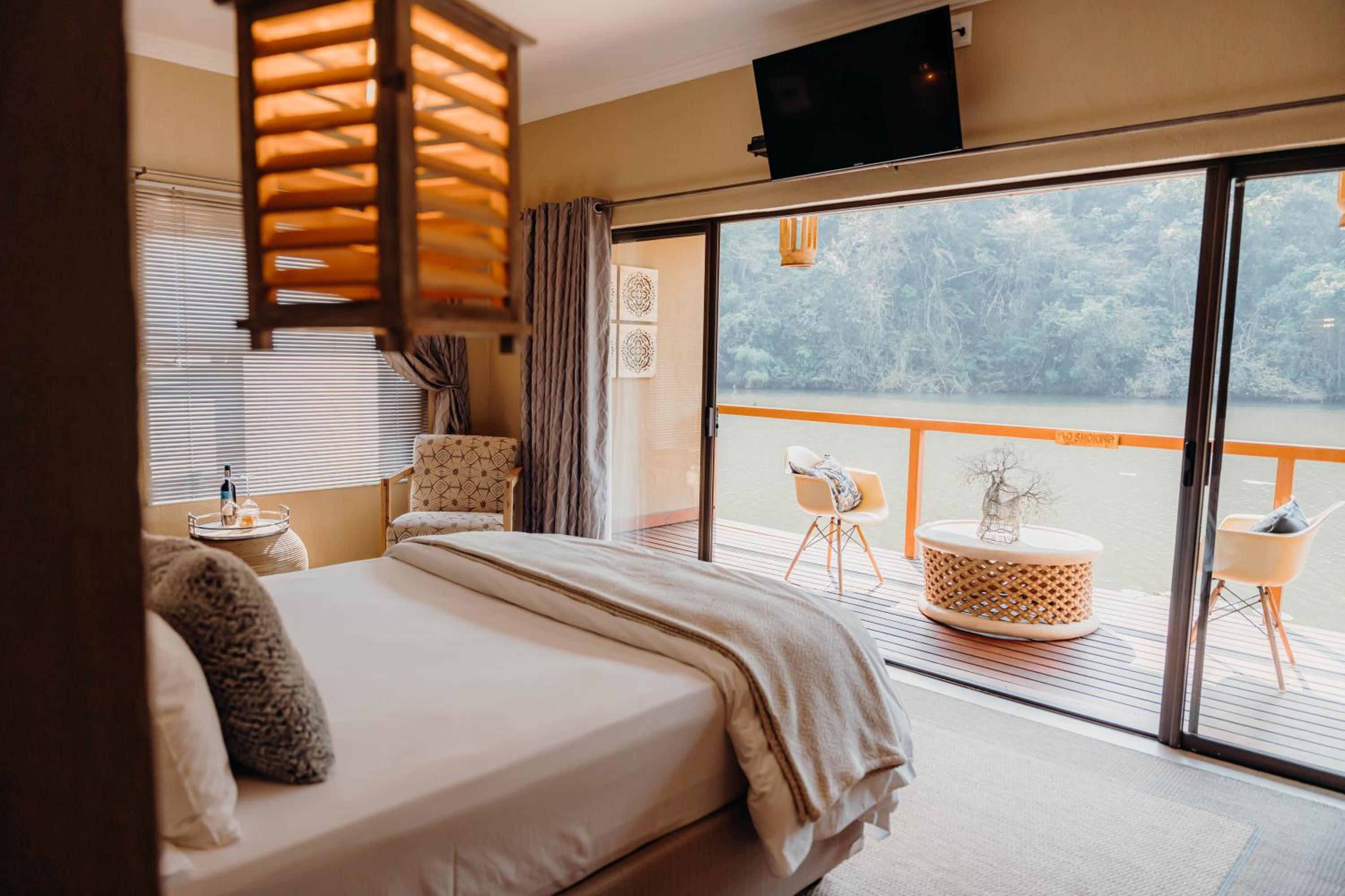 Double Room with Lake View