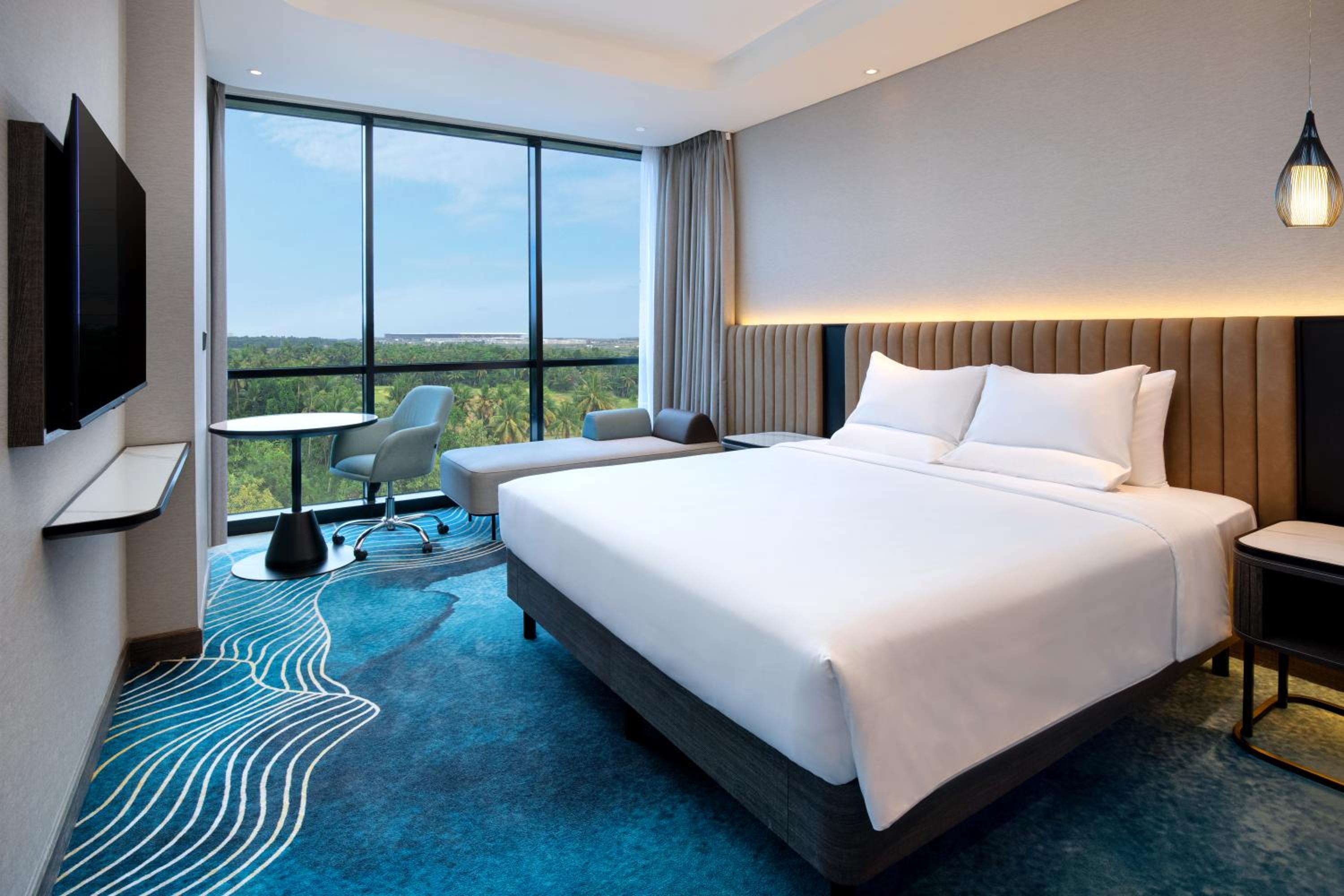 Superior King Room - Photo 5