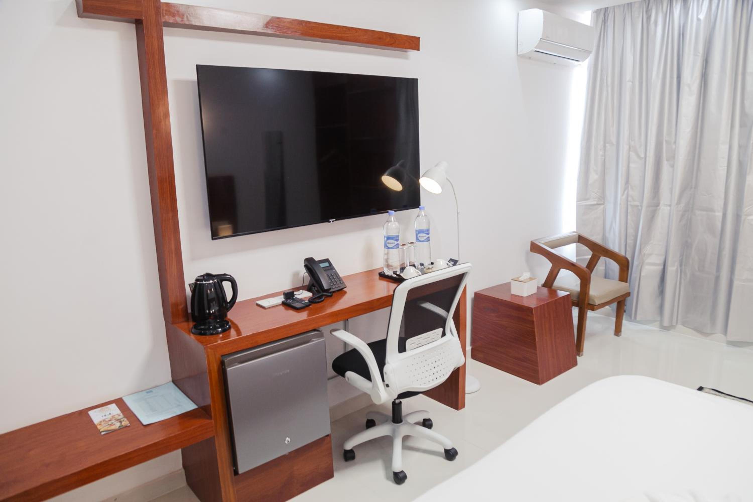Standard Double Room - Photo 20